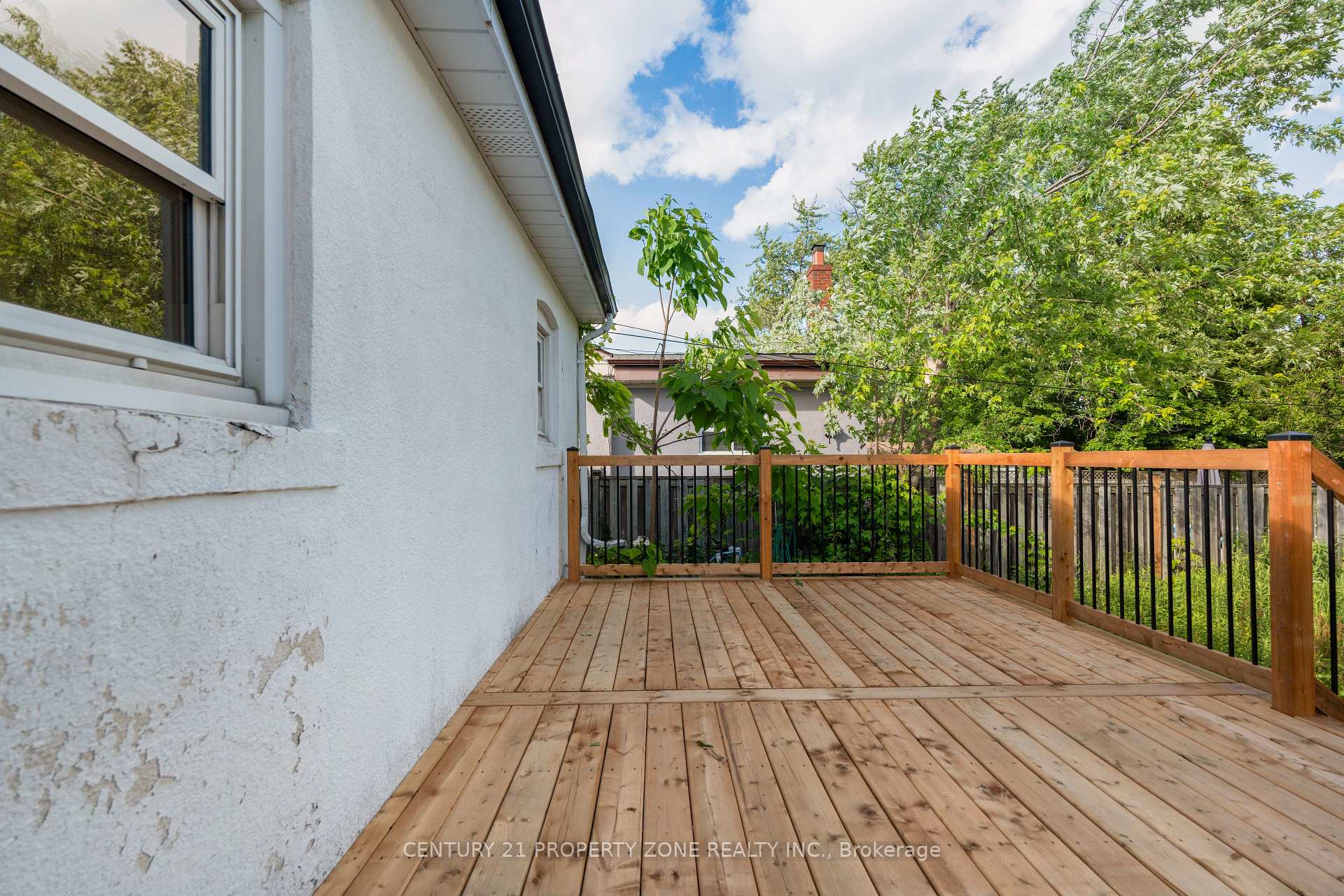 Photo 23 of 37 Adanac Drive, Scarborough, Cliffcrest — HOMEH