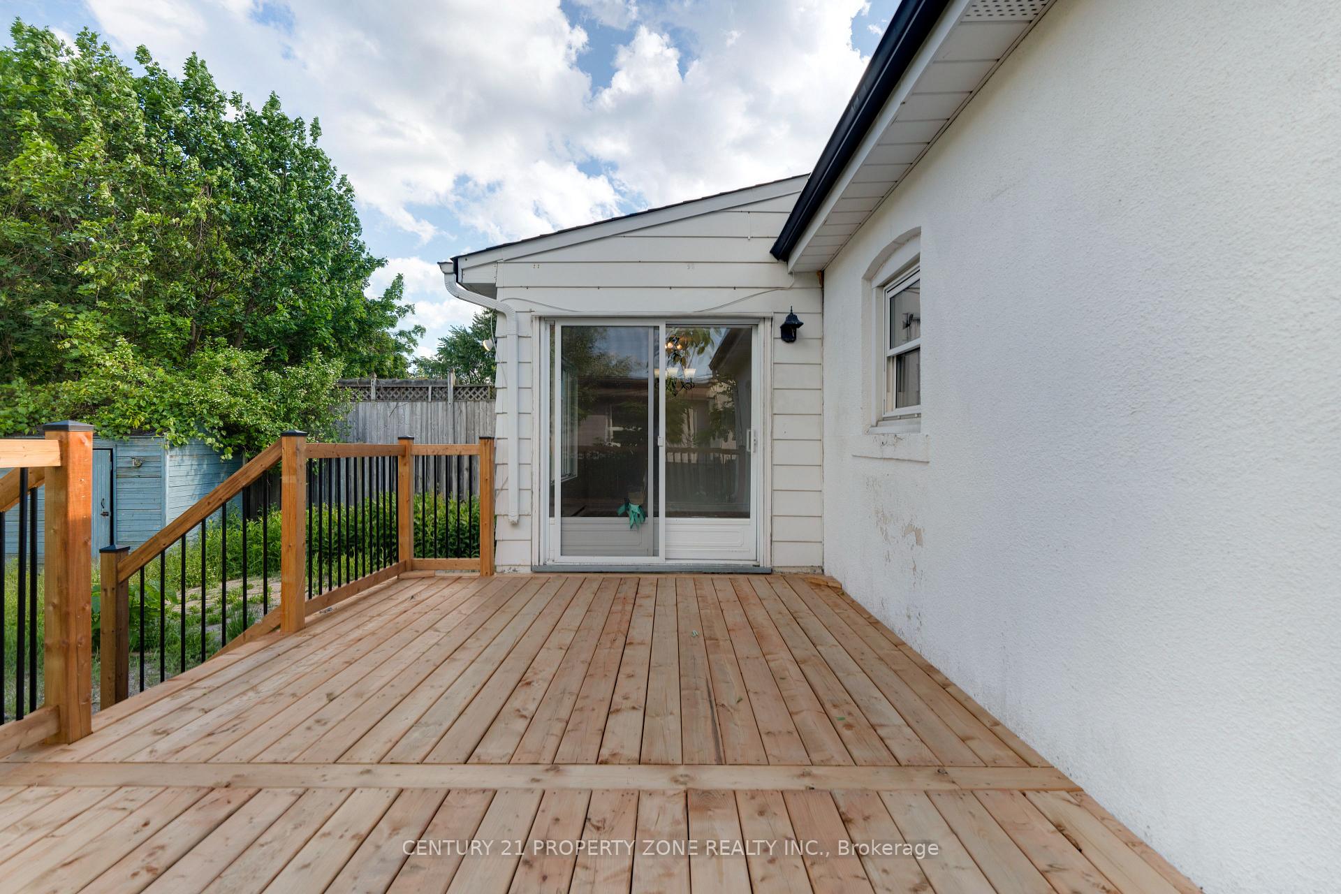 Photo 24 of 37 Adanac Drive, Scarborough, Cliffcrest — HOMEH