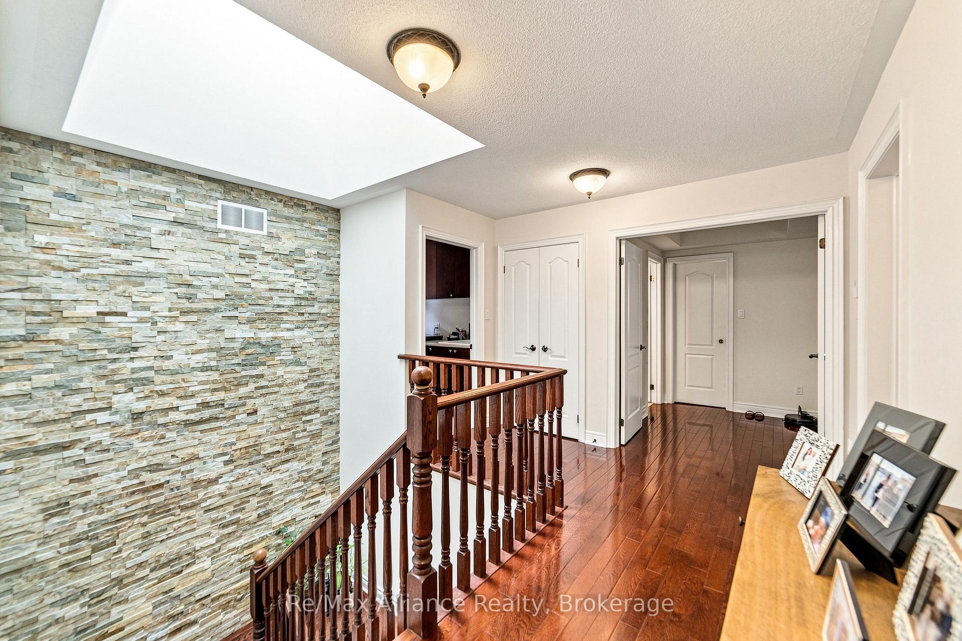 Photo 17 of 2404 Rideau Drive, Oakville, Joshua Creek — HOMEH