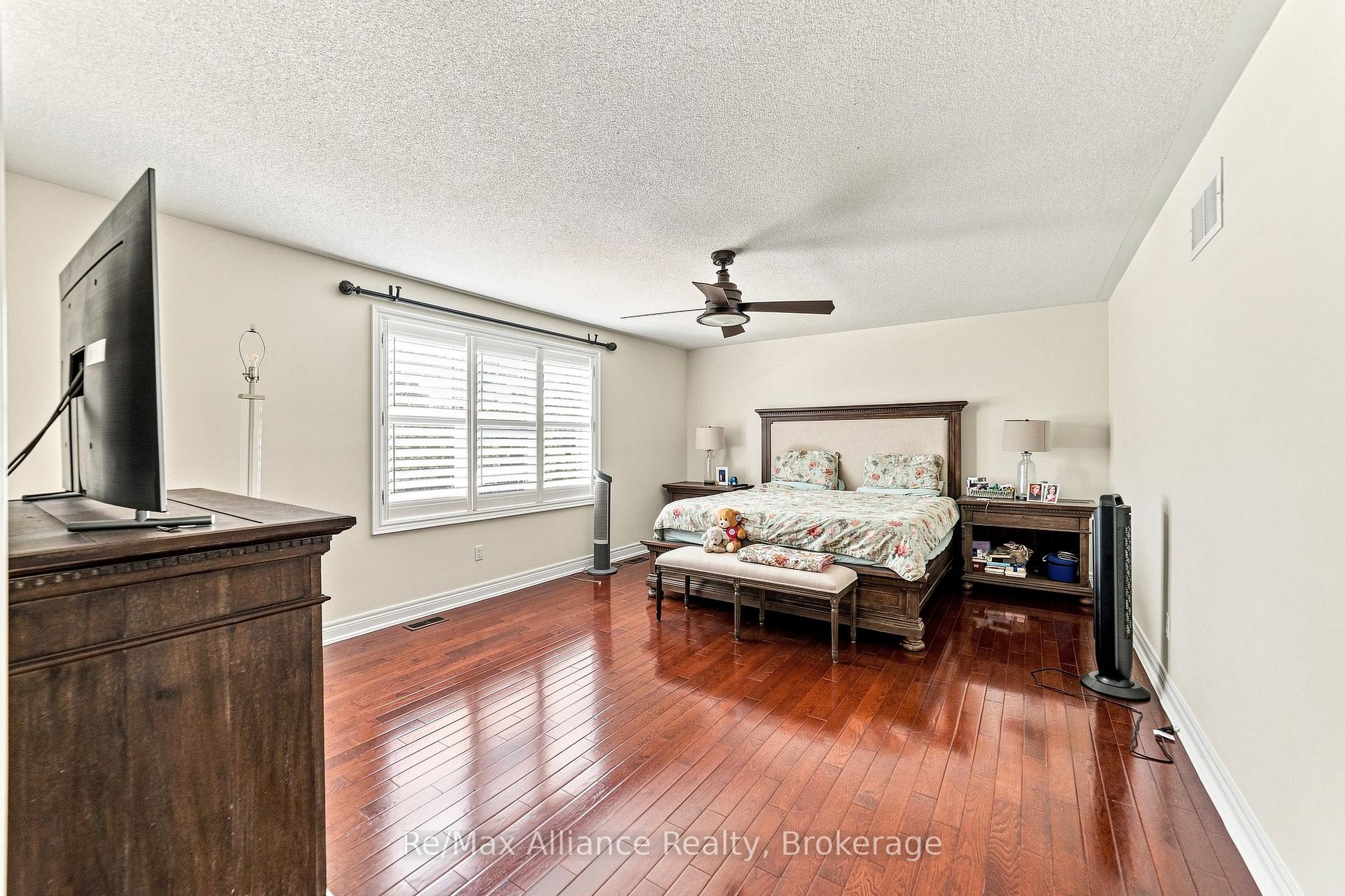 Photo 19 of 2404 Rideau Drive, Oakville, Joshua Creek — HOMEH