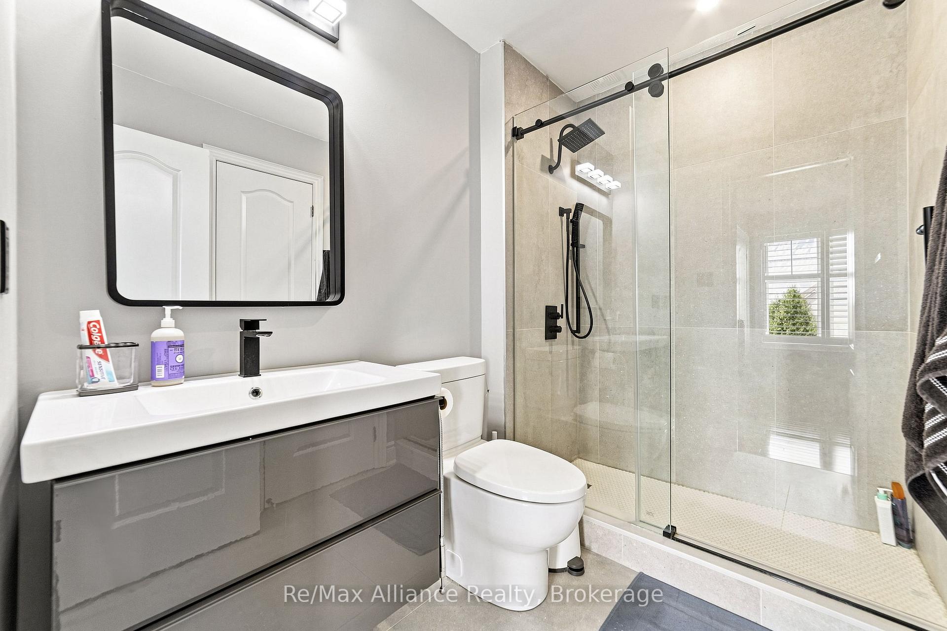 Photo 24 of 2404 Rideau Drive, Oakville, Joshua Creek — HOMEH