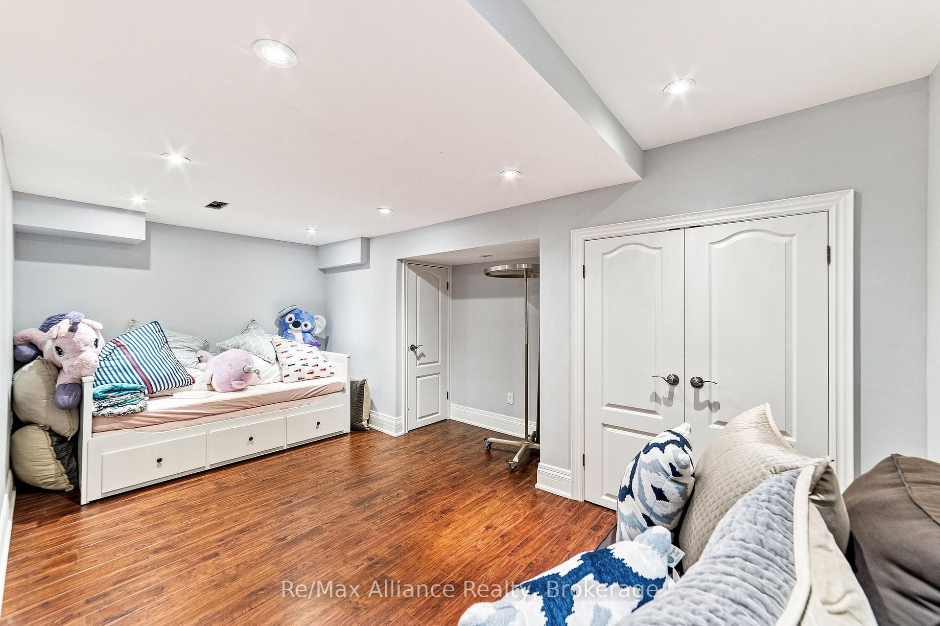 Photo 37 of 2404 Rideau Drive, Oakville, Joshua Creek — HOMEH
