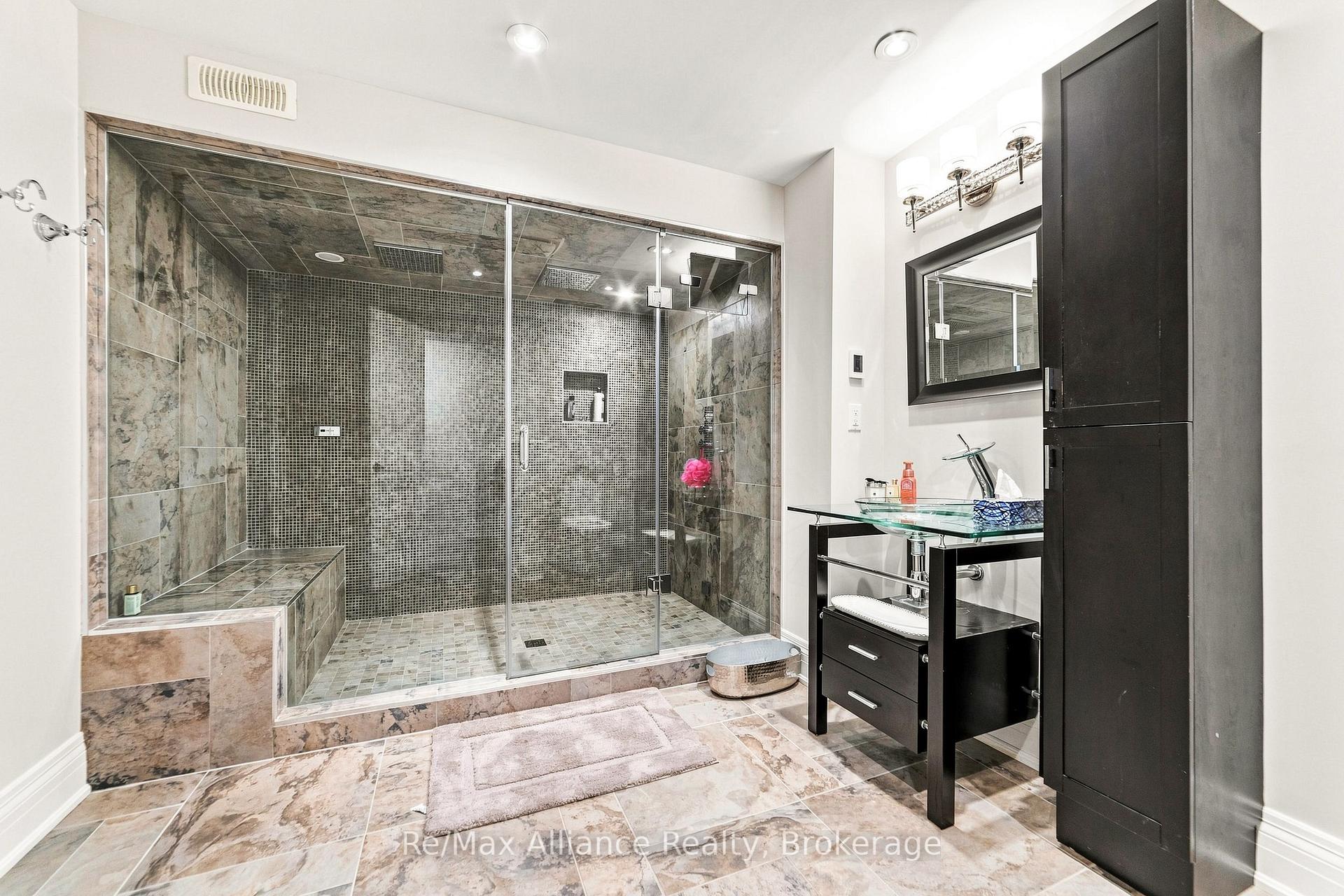 Photo 38 of 2404 Rideau Drive, Oakville, Joshua Creek — HOMEH