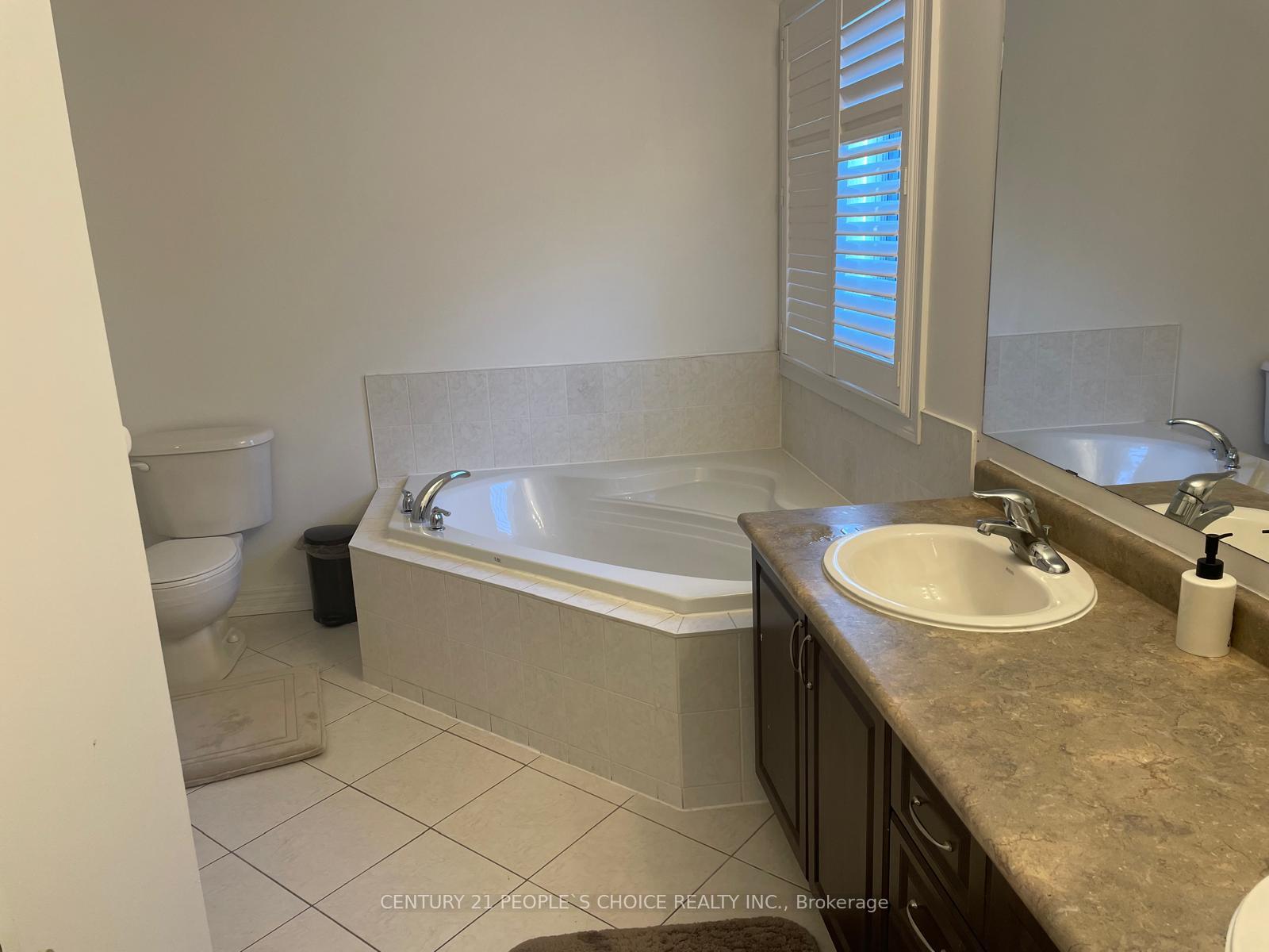 Photo 19 of 2486 Wasaga Drive, Oakville, Joshua Creek — HOMEH