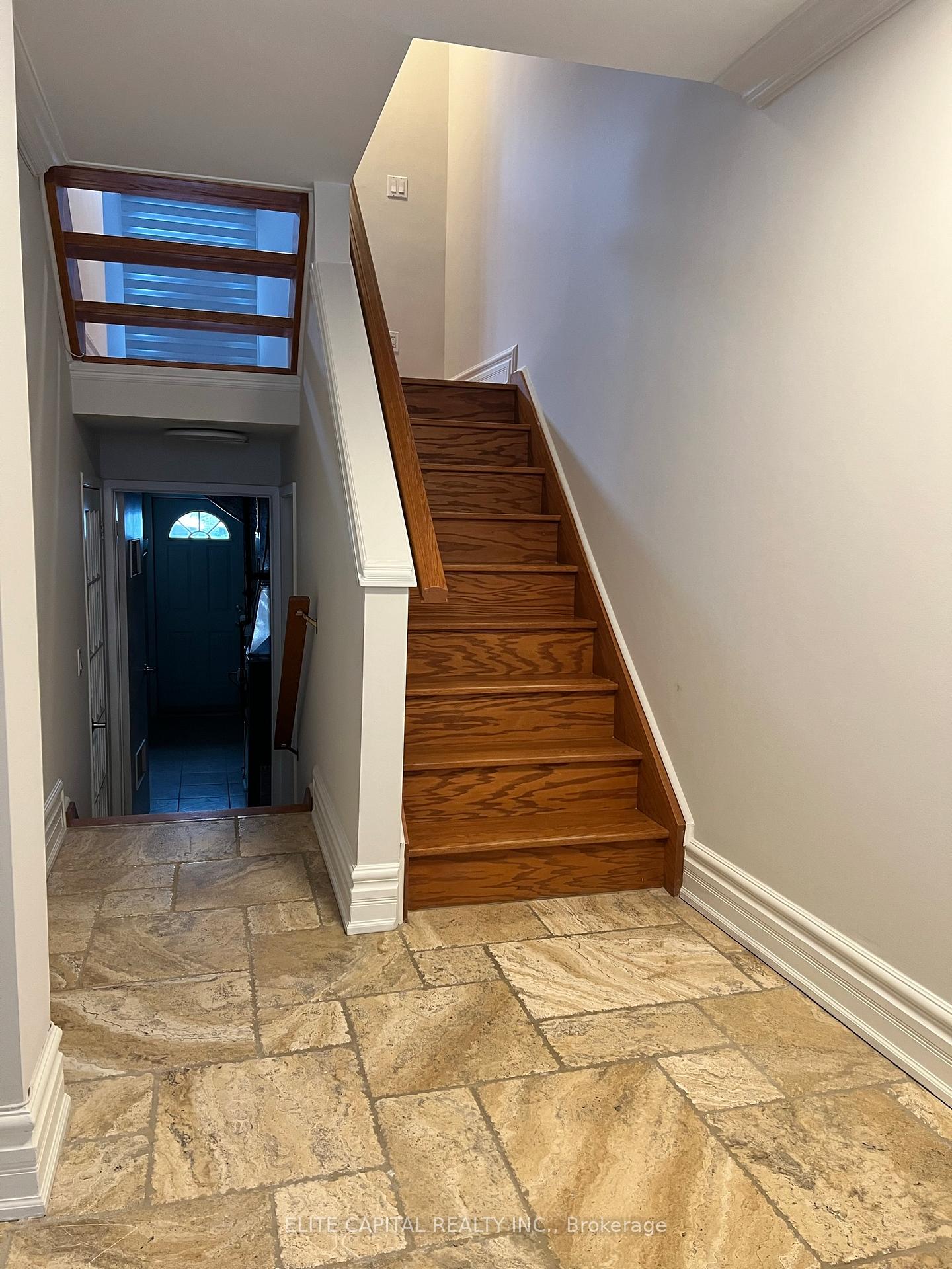 Photo 2 of 124 Wagon Trail Way, North York, Pleasant View — HOMEH