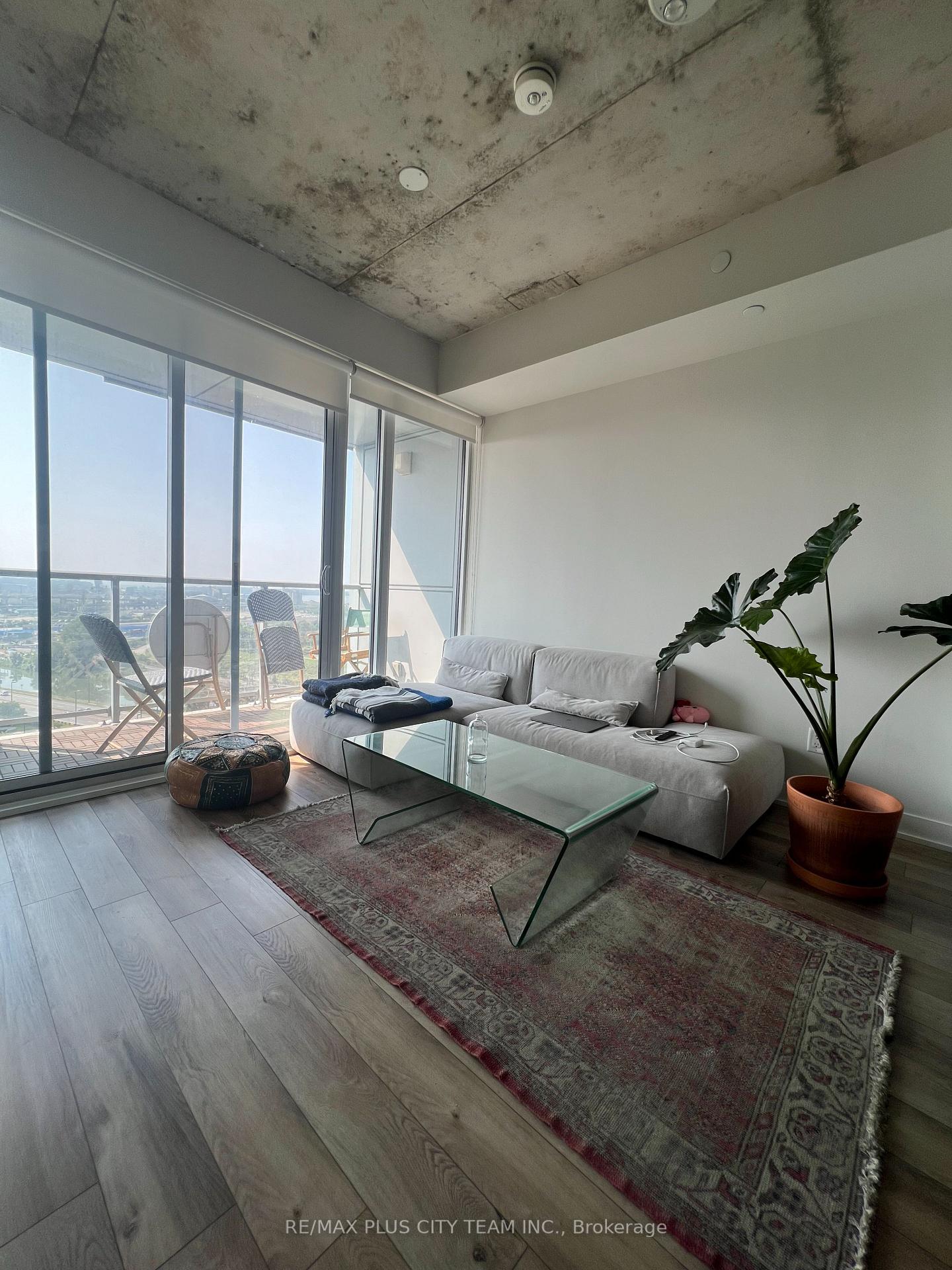 Photo 2 of Unit 1405, 15 Baseball Place, Toronto, South Riverdale — HOMEH