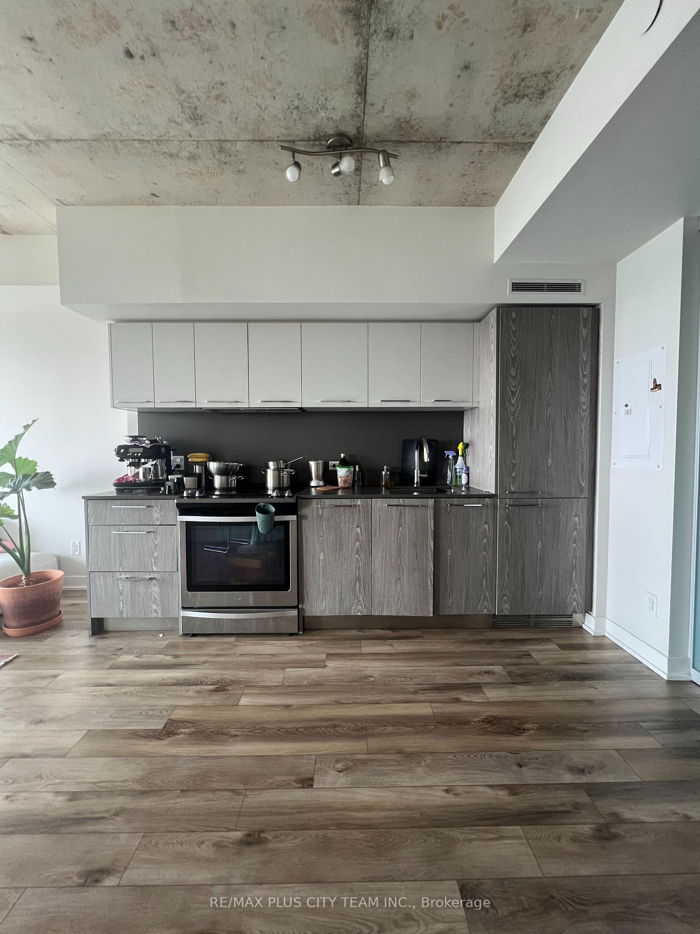 Photo 4 of Unit 1405, 15 Baseball Place, Toronto, South Riverdale — HOMEH