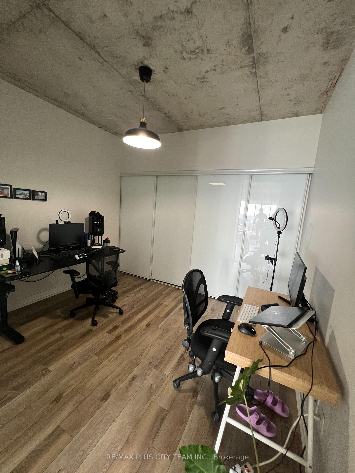 Photo 8 of Unit 1405, 15 Baseball Place, Toronto, South Riverdale — HOMEH