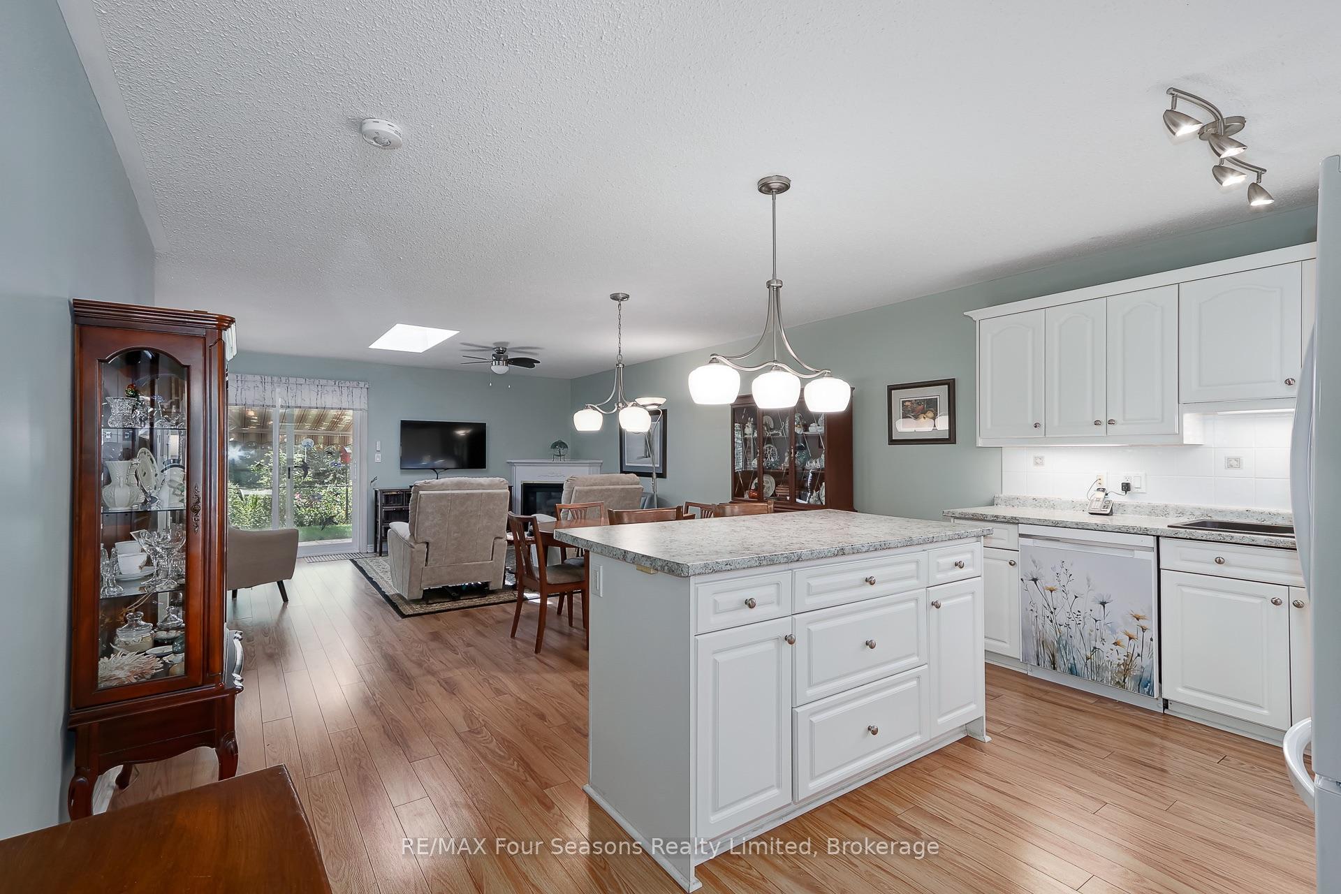 Photo 10 of Unit 27, 275 Huron Street, Clearview, Stayner — HOMEH