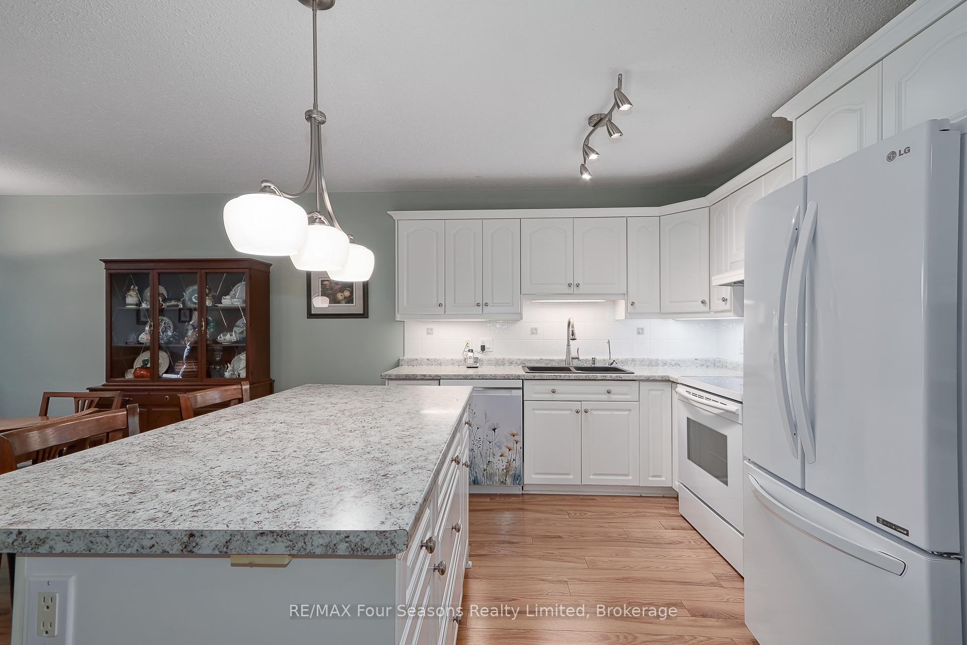 Photo 12 of Unit 27, 275 Huron Street, Clearview, Stayner — HOMEH