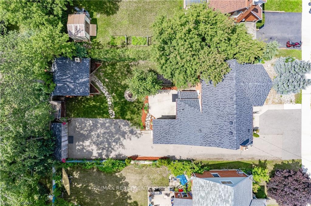 Photo 3 of Unit Main, 557 Stirling Avenue S, Kitchener, Southdale — HOMEH