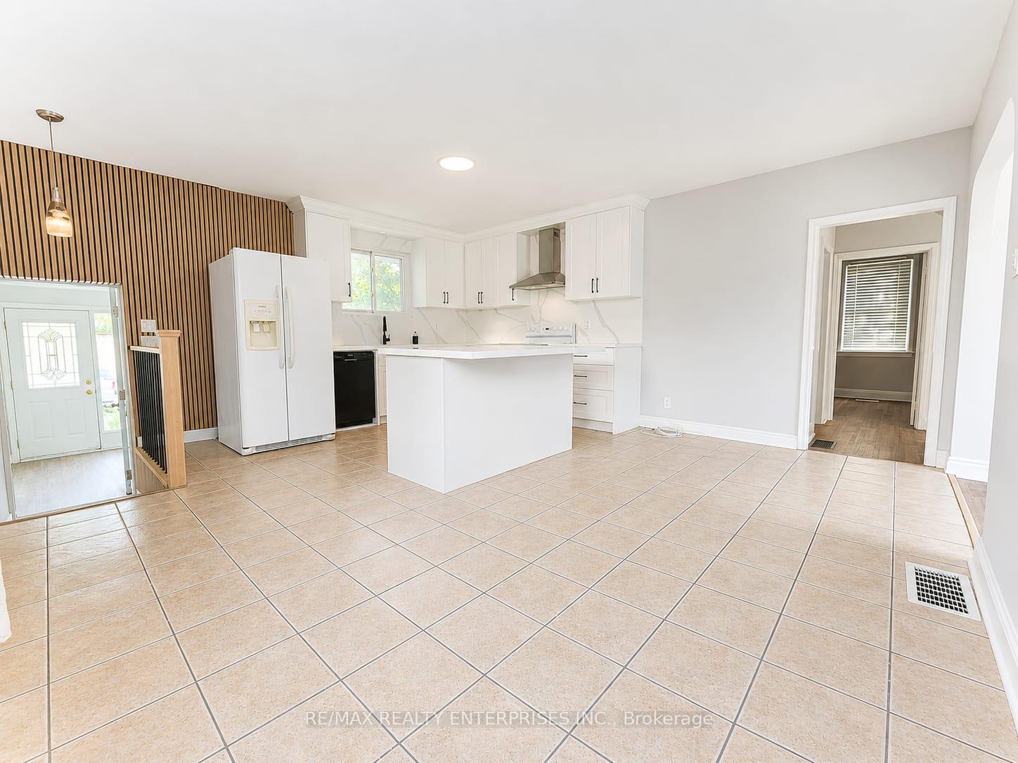 Photo 8 of Unit Main, 557 Stirling Avenue S, Kitchener, Southdale — HOMEH