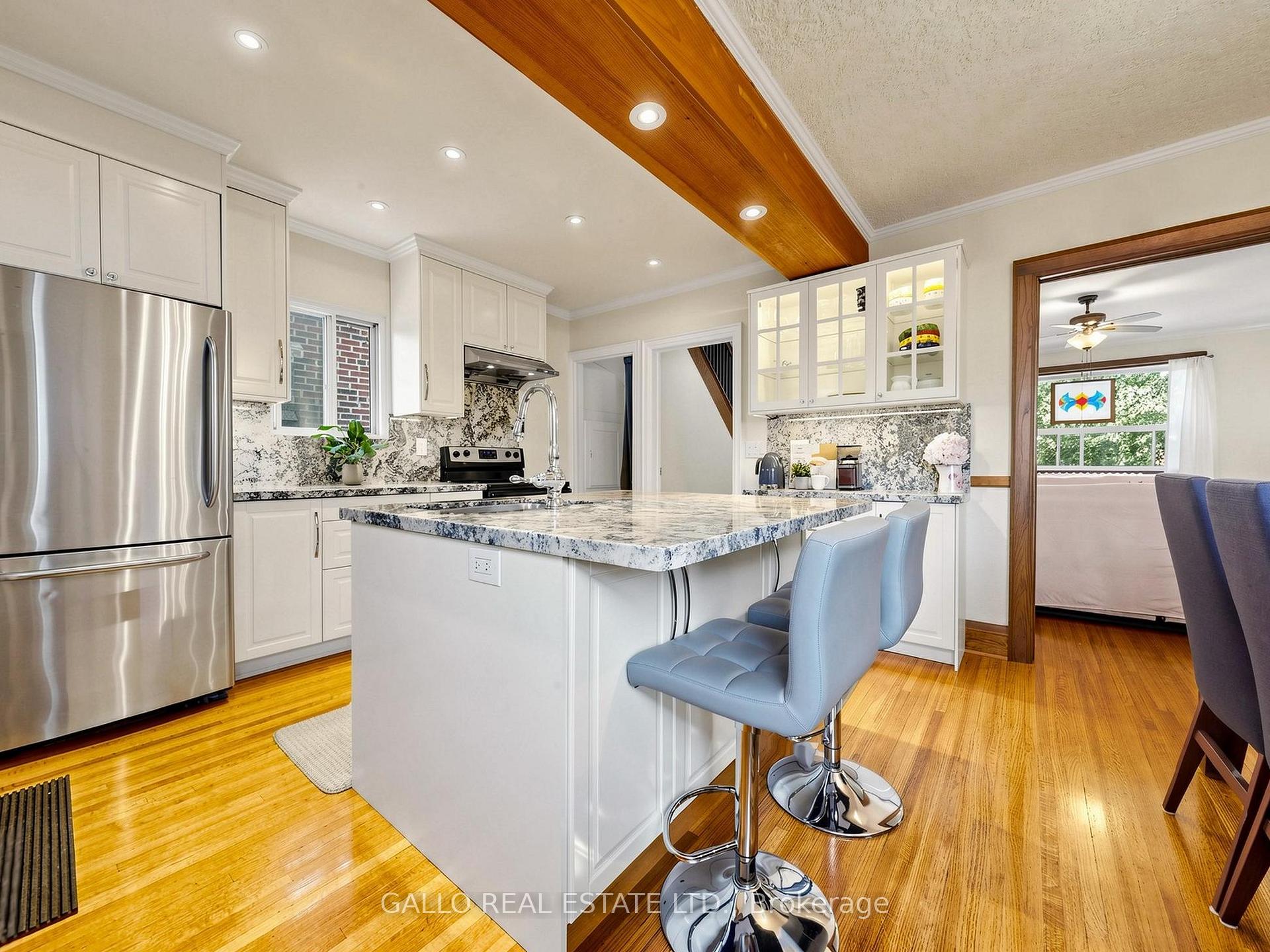Photo 16 of 761 Sammon Avenue S, Toronto, Danforth Village-East York — HOMEH