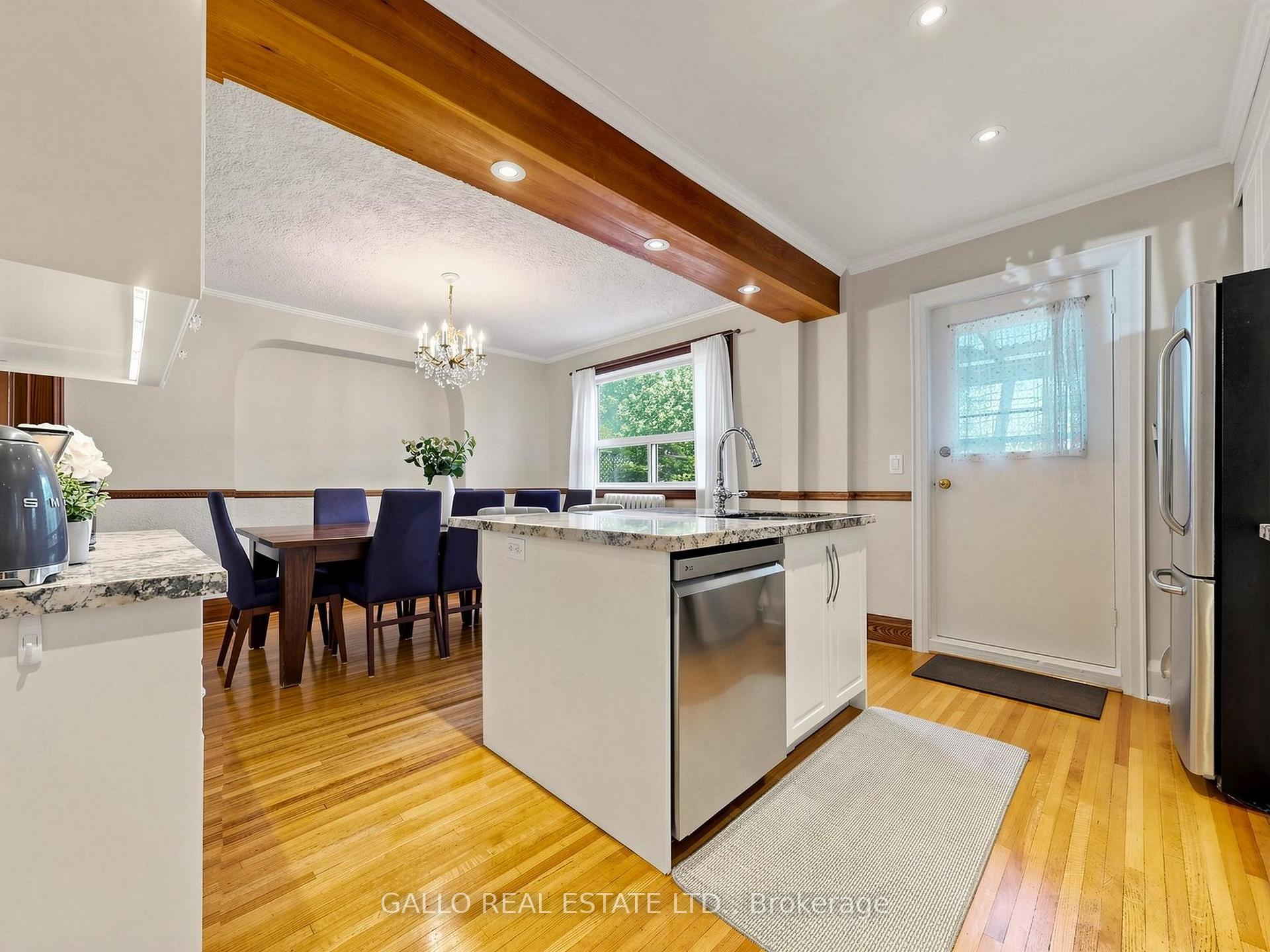 Photo 18 of 761 Sammon Avenue S, Toronto, Danforth Village-East York — HOMEH