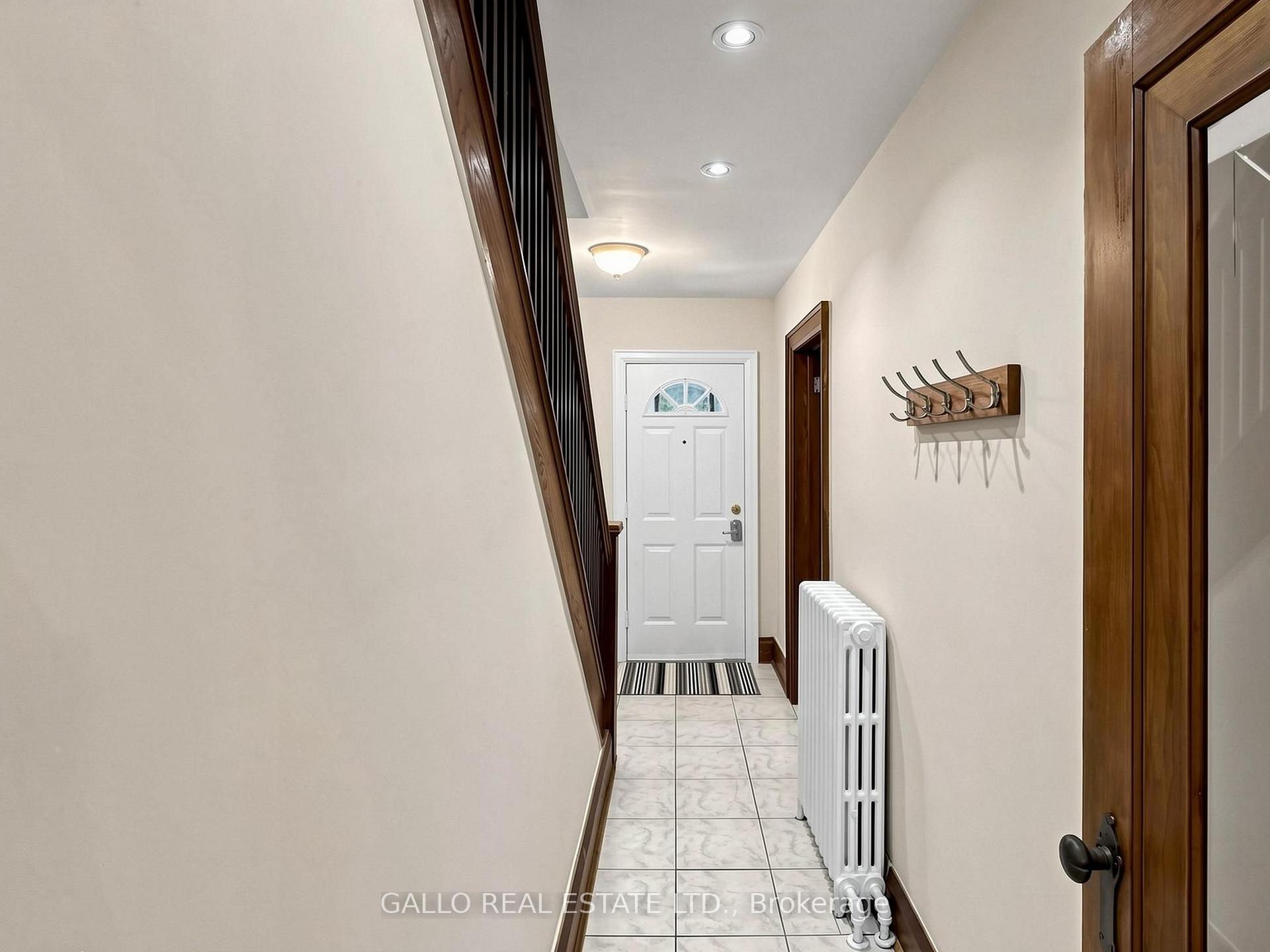 Photo 19 of 761 Sammon Avenue S, Toronto, Danforth Village-East York — HOMEH