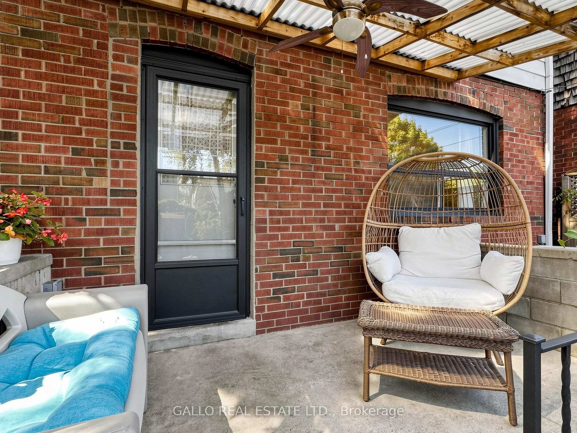 Photo 31 of 761 Sammon Avenue S, Toronto, Danforth Village-East York — HOMEH