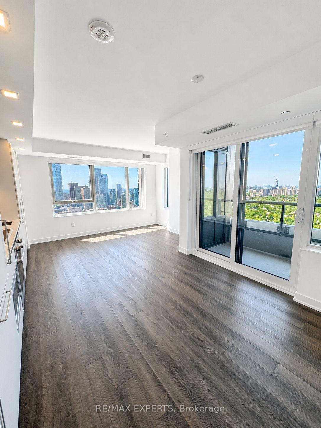 Photo 2 of Unit 4304, 609 Shelbourne Street, Toronto, North St. James Town — HOMEH