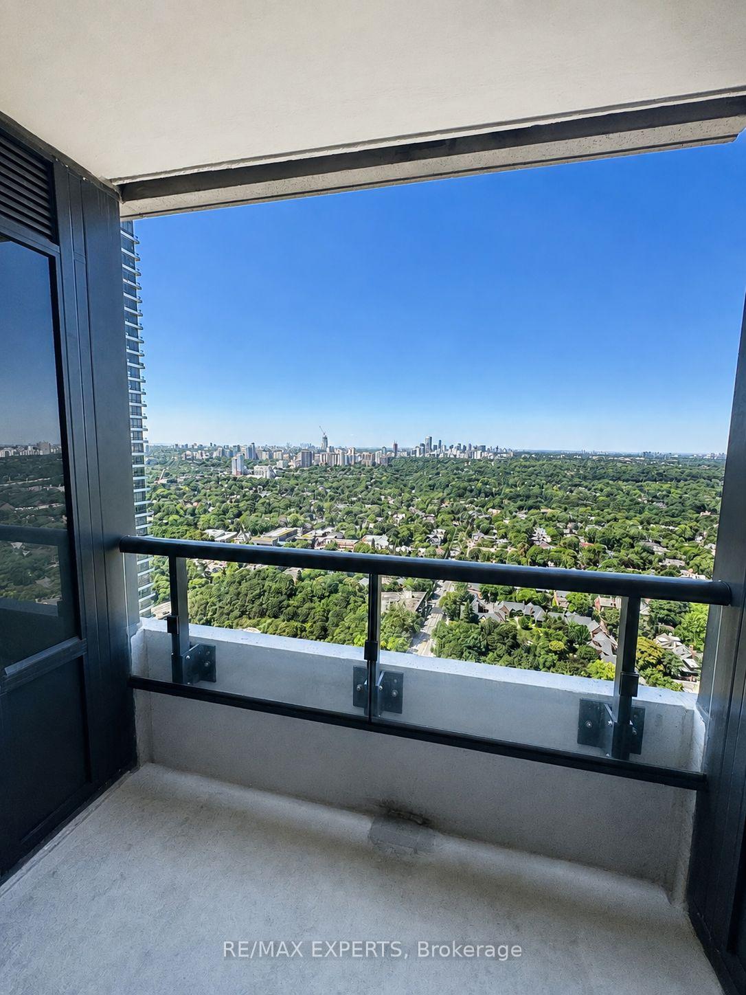 Photo 4 of Unit 4304, 609 Shelbourne Street, Toronto, North St. James Town — HOMEH