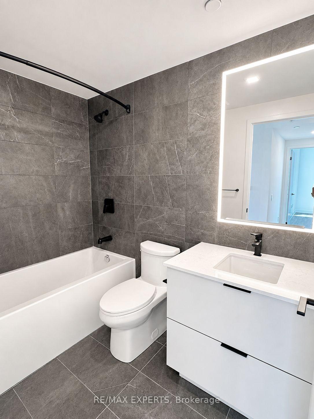 Photo 16 of Unit 4304, 609 Shelbourne Street, Toronto, North St. James Town — HOMEH