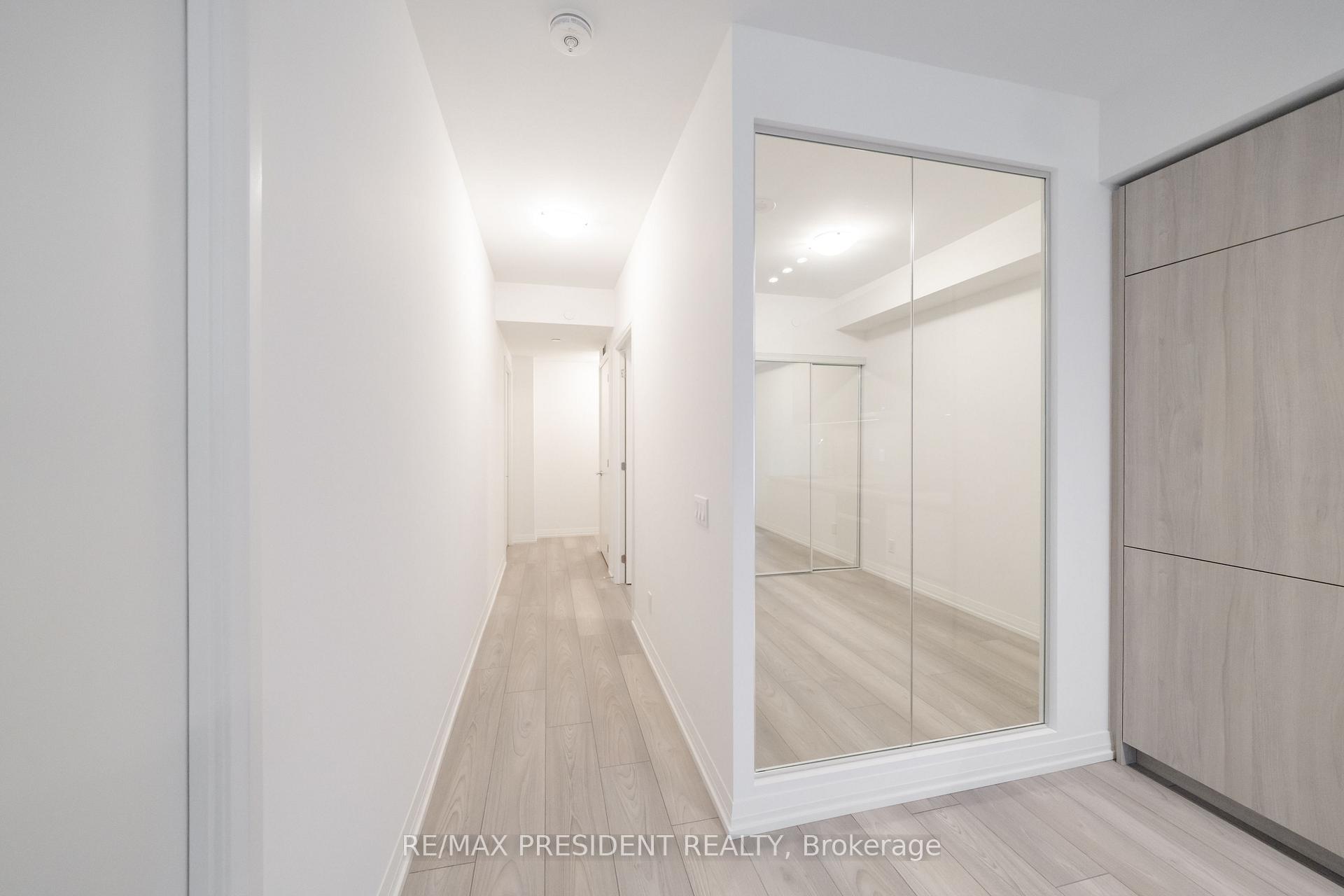 Photo 4 of Unit 511, 400 King Street W, Toronto, Waterfront Communities — HOMEH