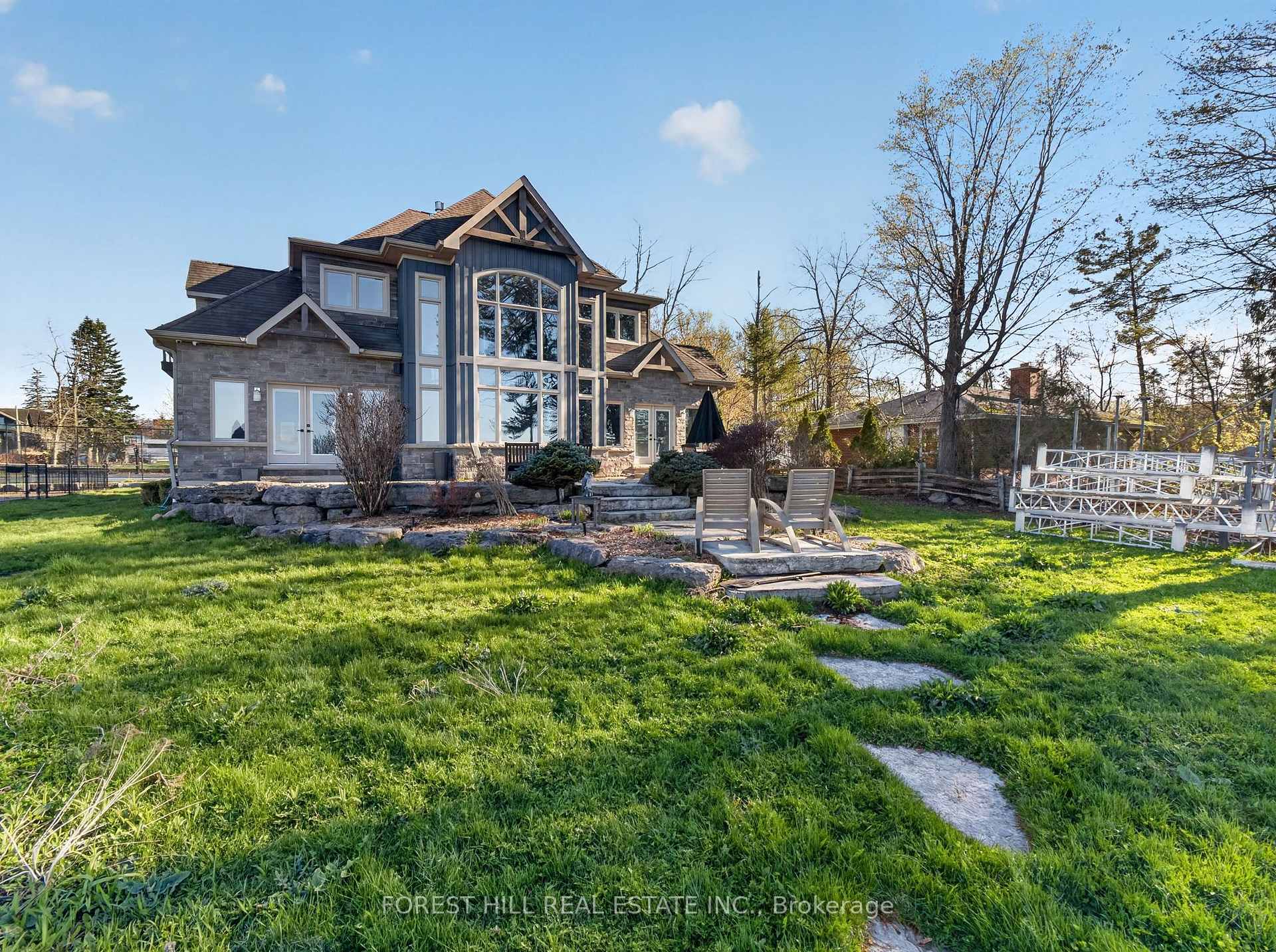 Photo 36 of 44-46 Gray Lane, Barrie, Innis-Shore — HOMEH