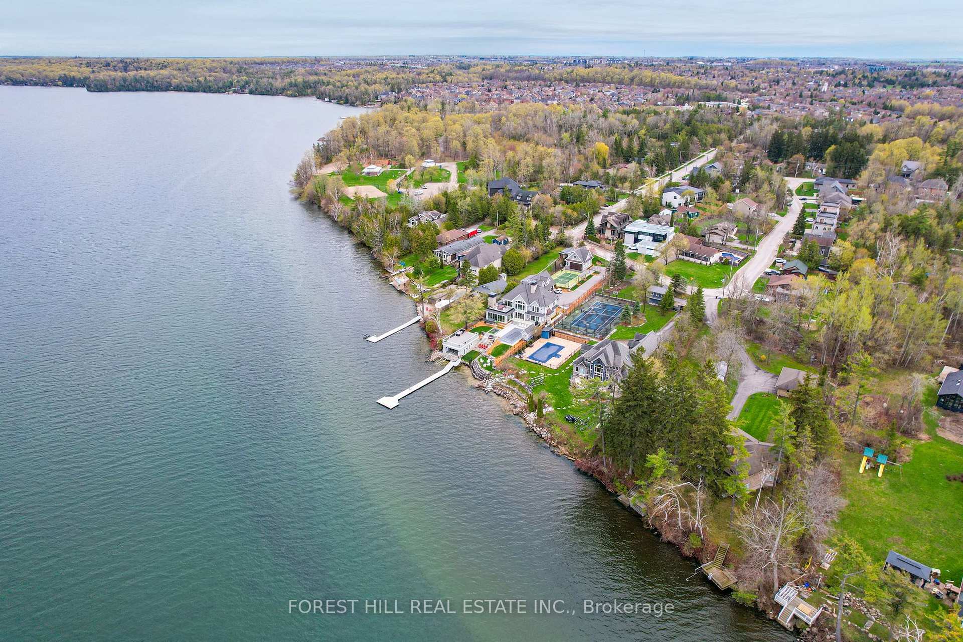 Photo 41 of 44-46 Gray Lane, Barrie, Innis-Shore — HOMEH