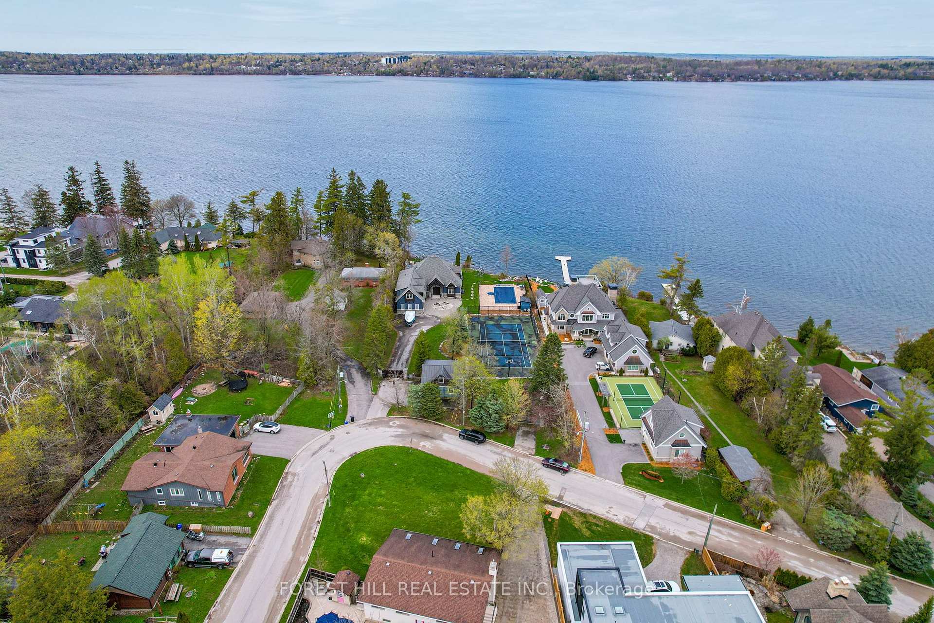 Photo 46 of 44-46 Gray Lane, Barrie, Innis-Shore — HOMEH