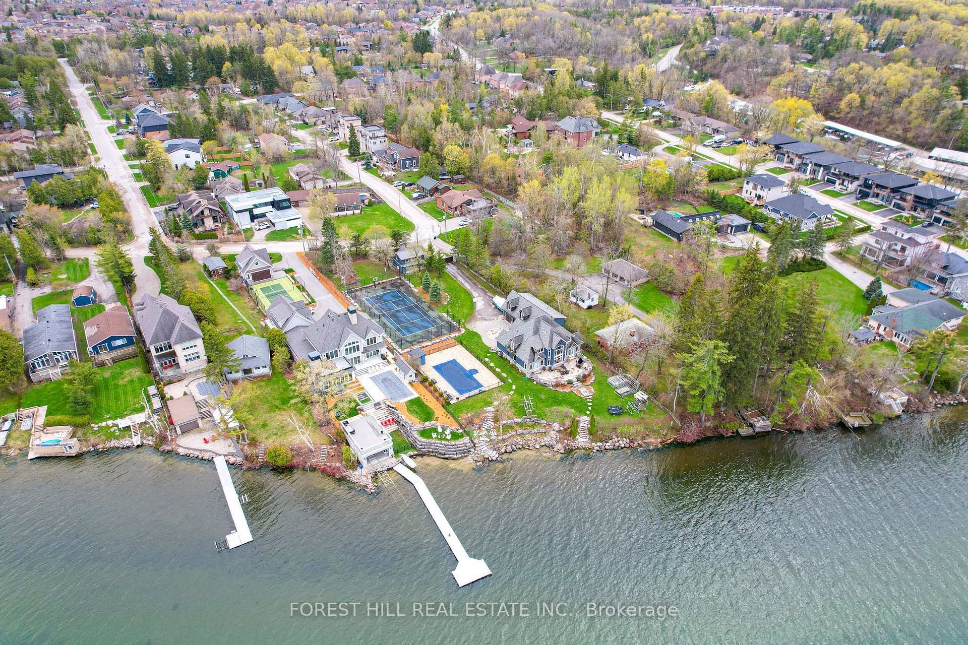 Photo 47 of 44-46 Gray Lane, Barrie, Innis-Shore — HOMEH