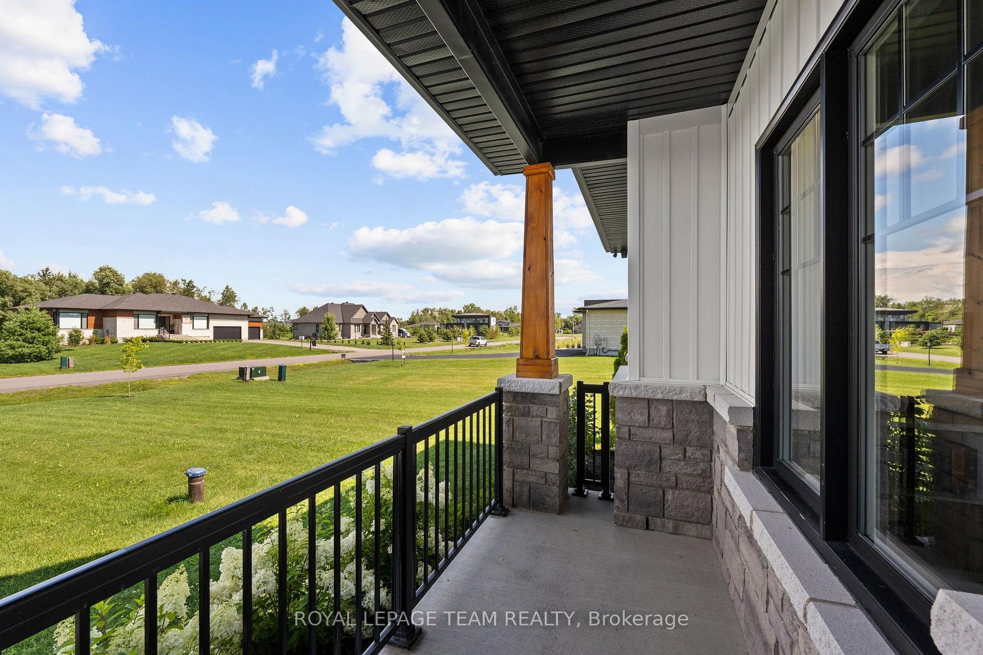Photo 5 of 200 Summerview Terrace, Ottawa, Greely — HOMEH