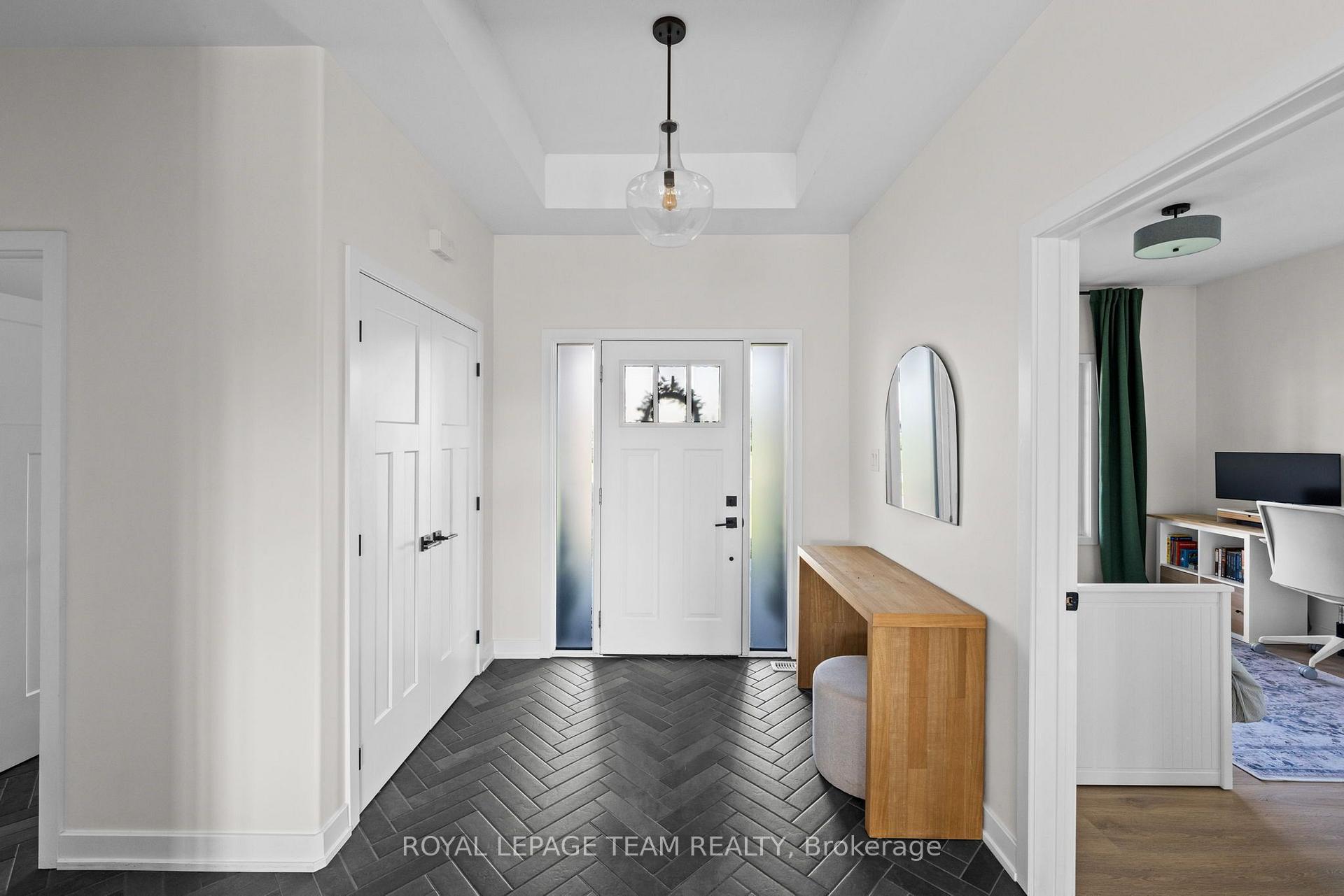 Photo 6 of 200 Summerview Terrace, Ottawa, Greely — HOMEH