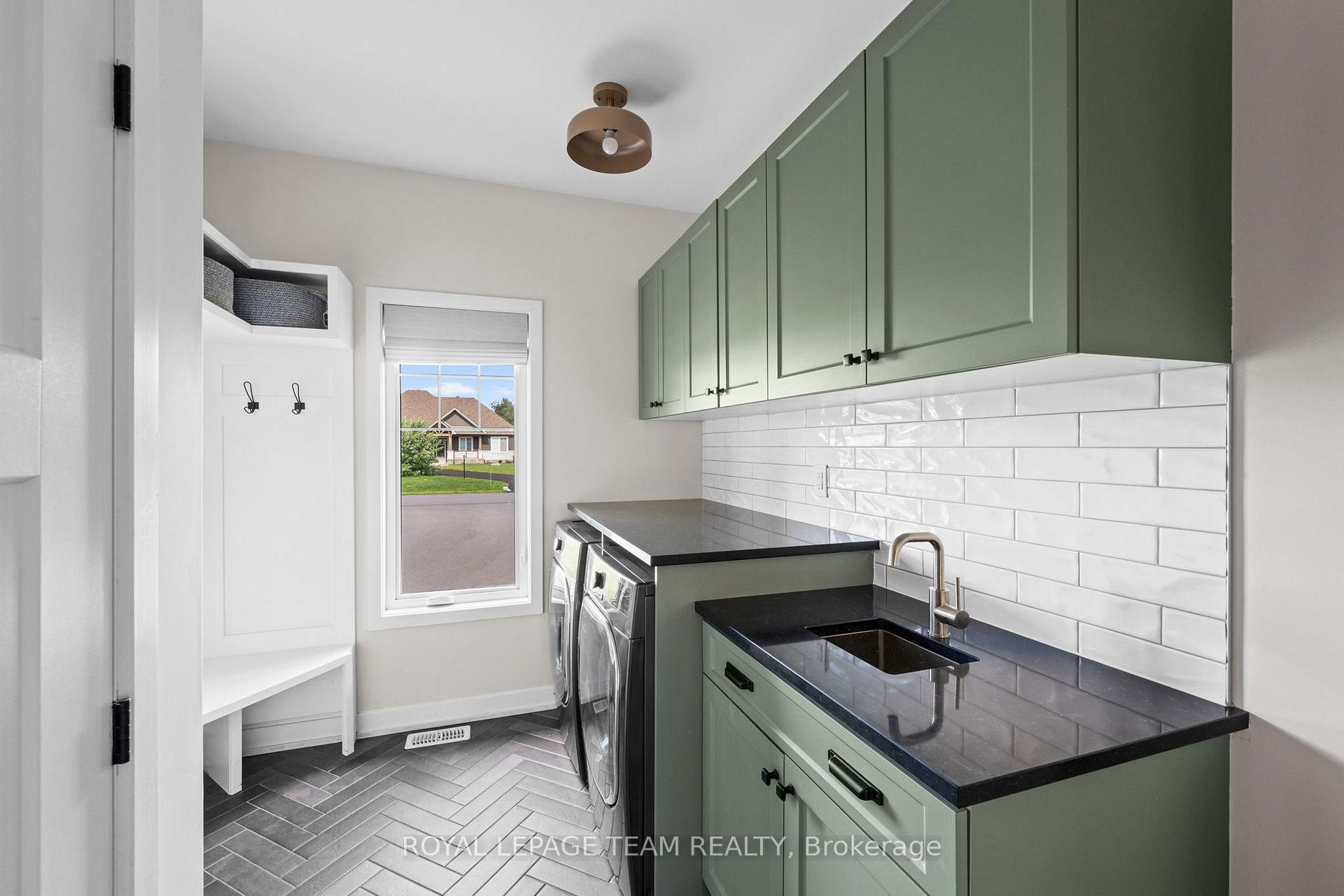 Photo 29 of 200 Summerview Terrace, Ottawa, Greely — HOMEH