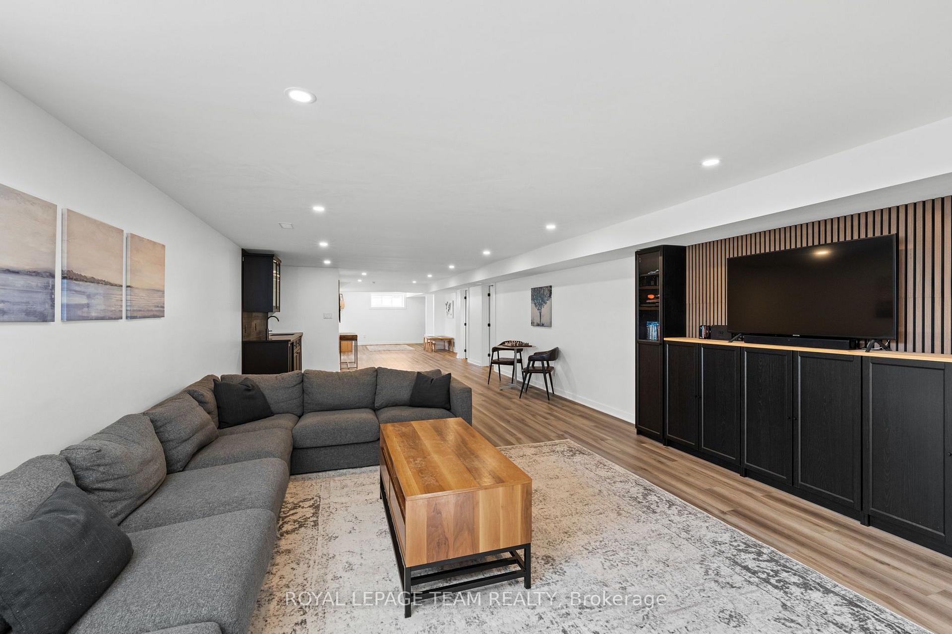 Photo 32 of 200 Summerview Terrace, Ottawa, Greely — HOMEH