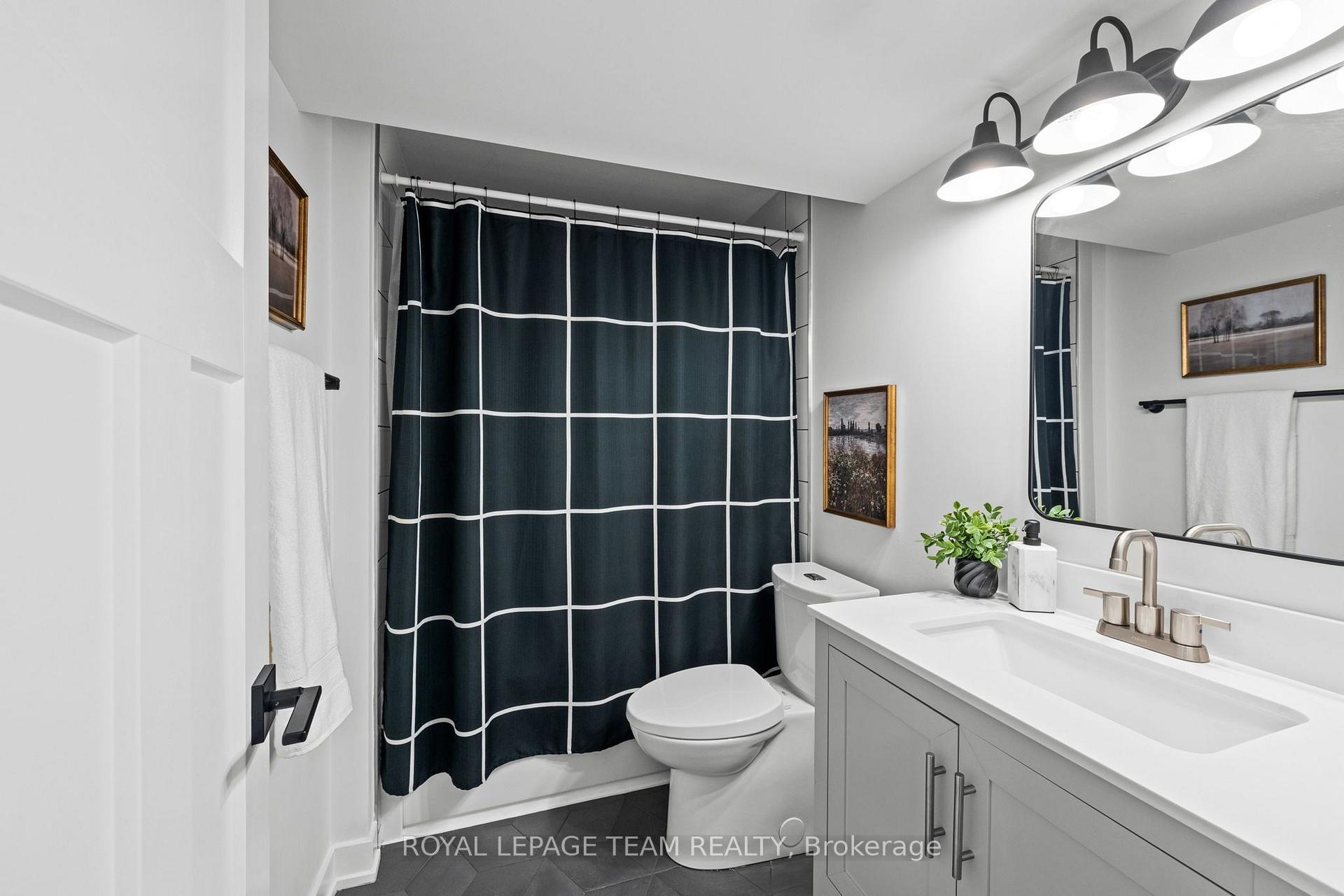 Photo 38 of 200 Summerview Terrace, Ottawa, Greely — HOMEH
