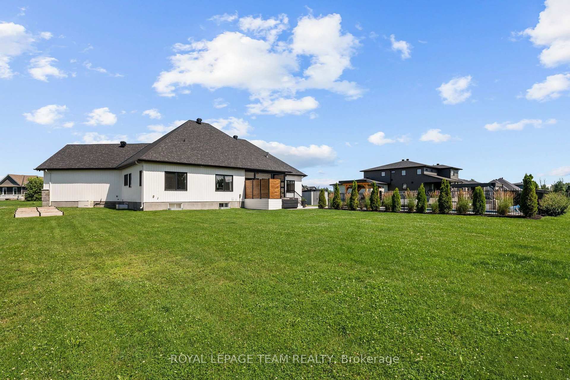 Photo 42 of 200 Summerview Terrace, Ottawa, Greely — HOMEH