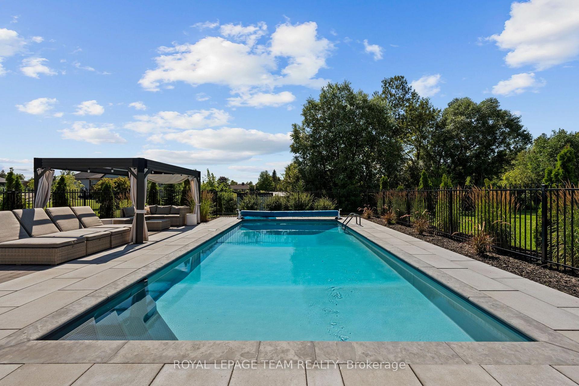 Photo 47 of 200 Summerview Terrace, Ottawa, Greely — HOMEH