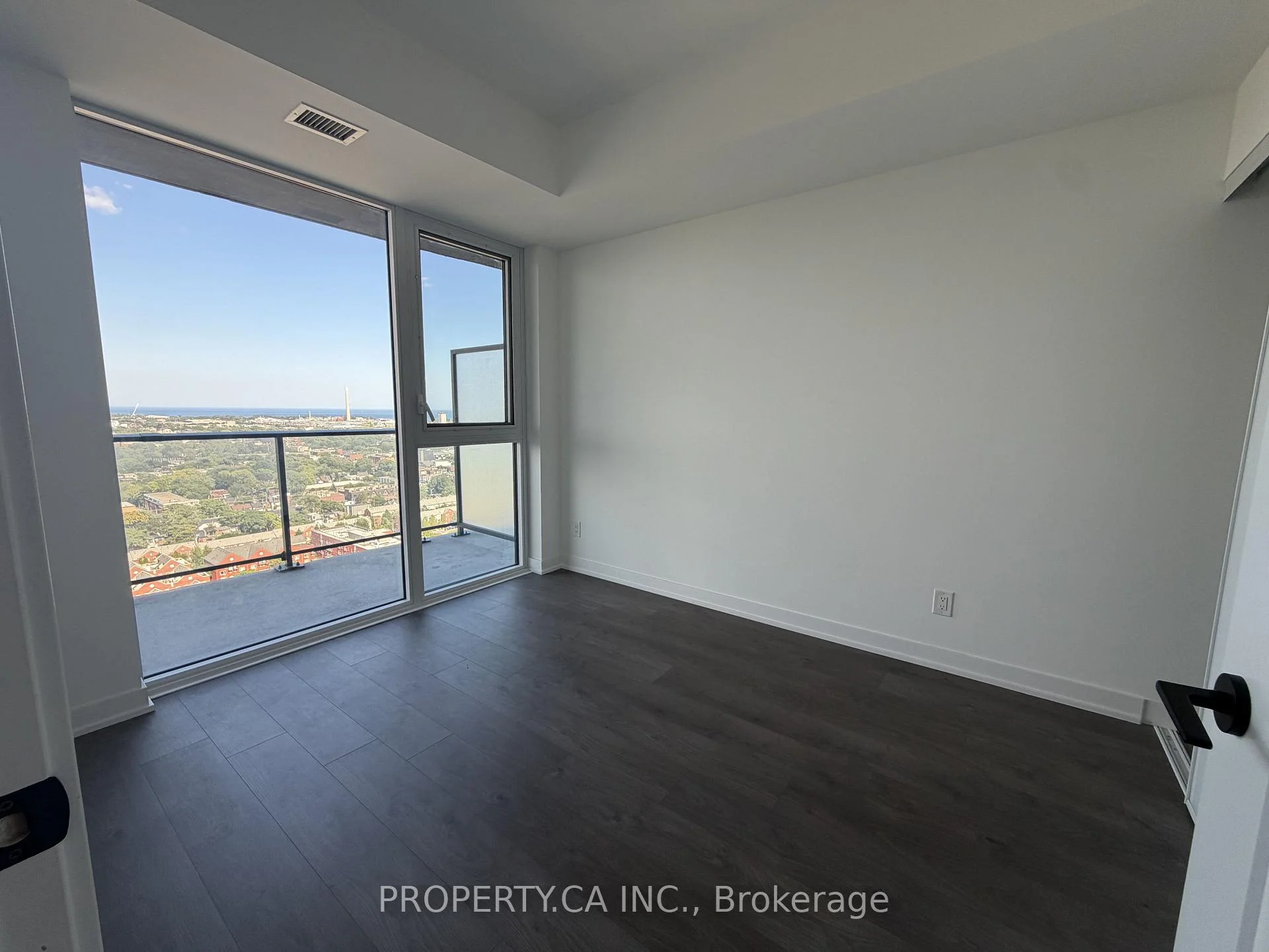 Photo 6 of Unit 2513, 5 Defries Street, Toronto, Regent Park — HOMEH