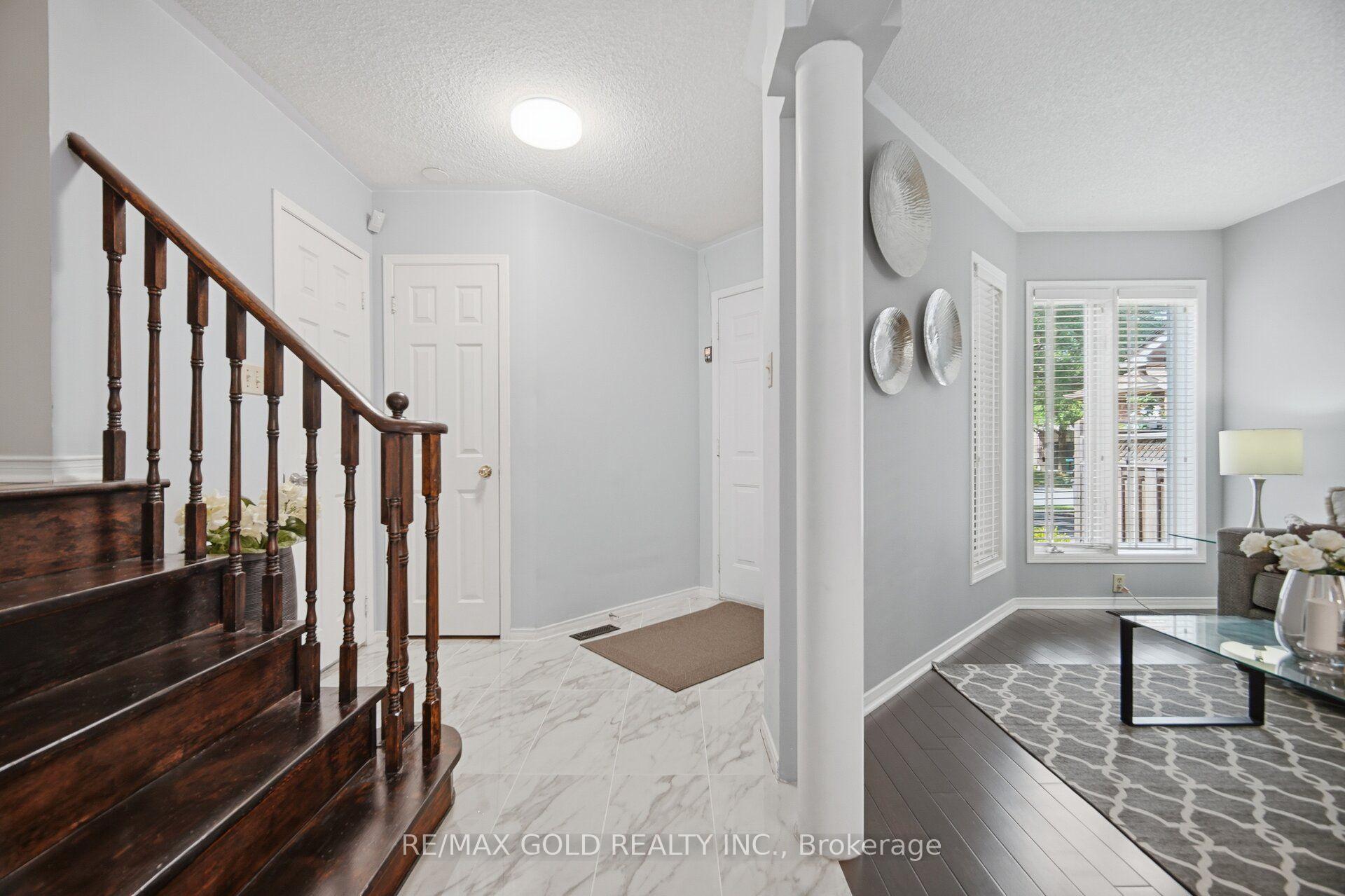 Photo 7 of 53 Cedarwood Crescent, Brampton, Brampton West — HOMEH