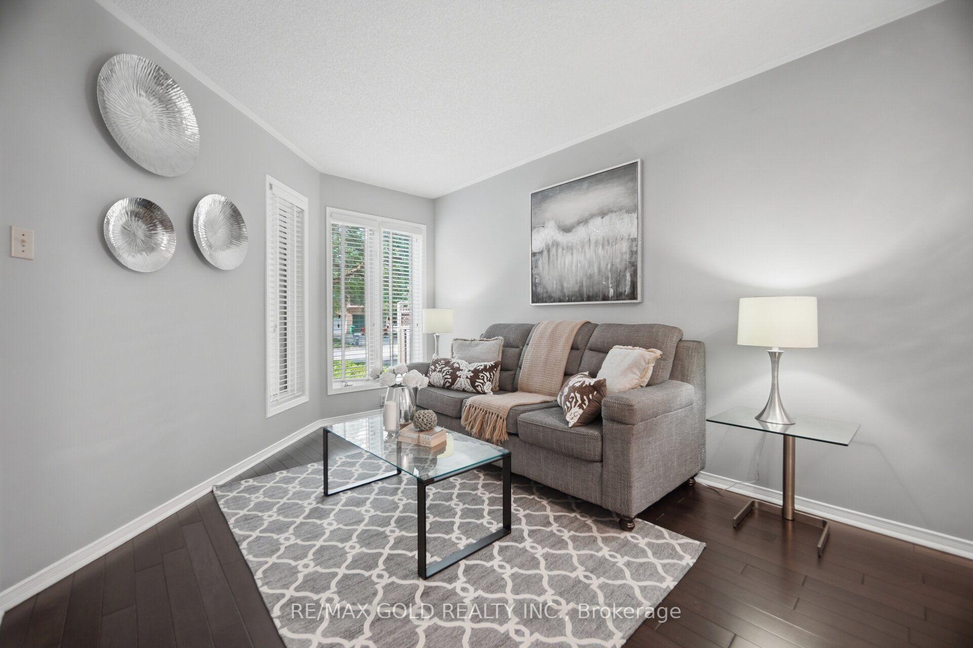 Photo 8 of 53 Cedarwood Crescent, Brampton, Brampton West — HOMEH