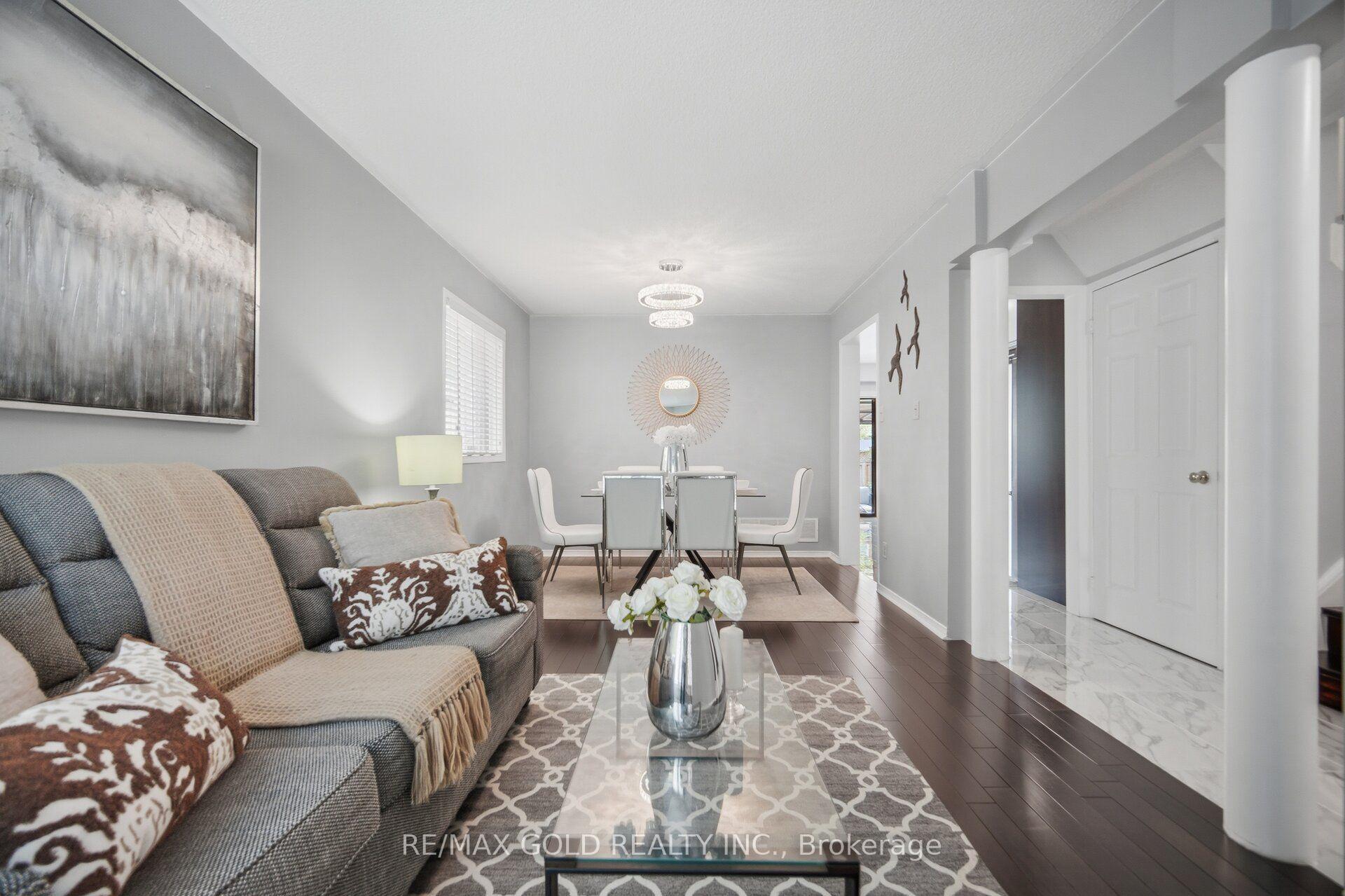 Photo 9 of 53 Cedarwood Crescent, Brampton, Brampton West — HOMEH