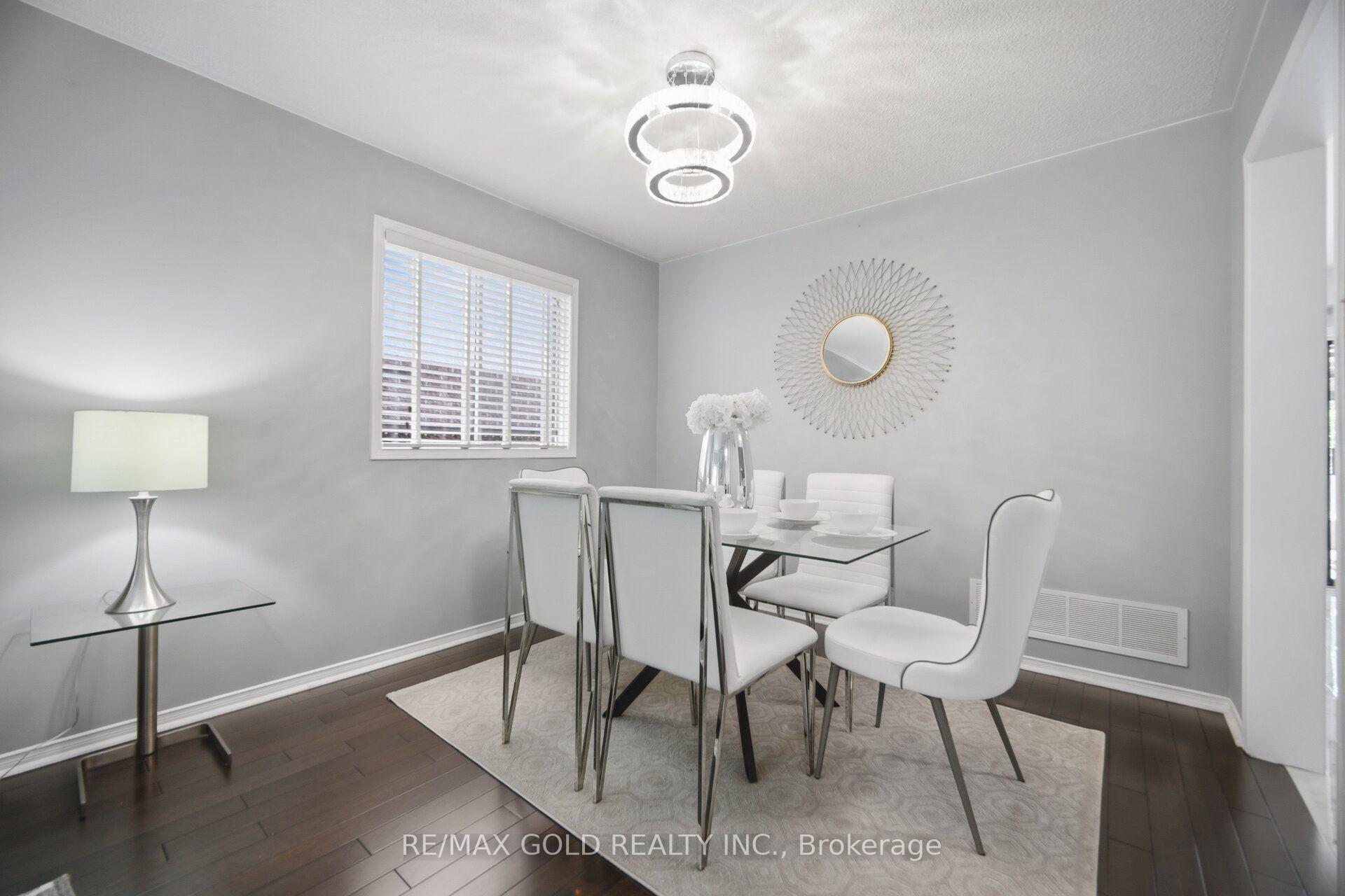 Photo 10 of 53 Cedarwood Crescent, Brampton, Brampton West — HOMEH