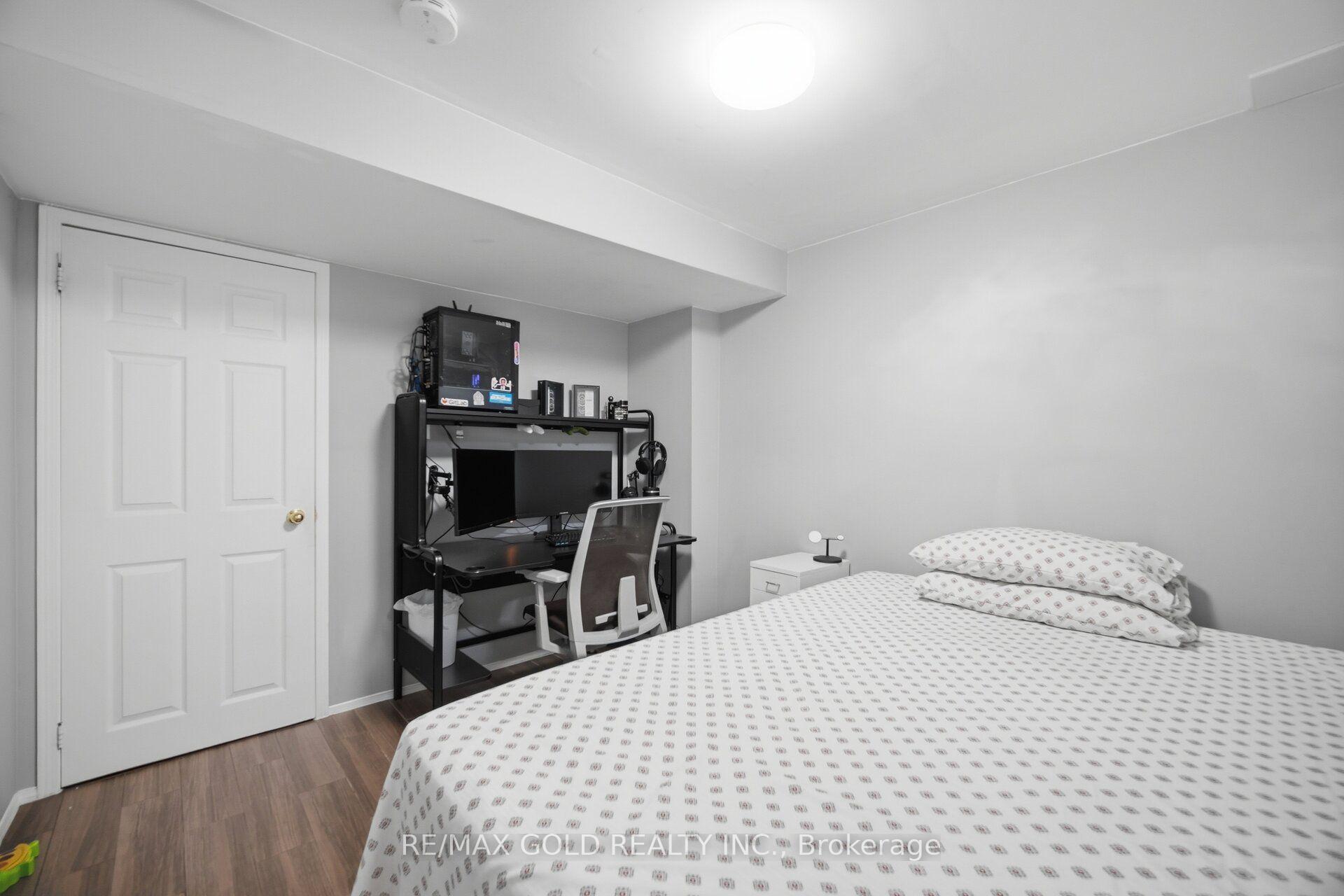 Photo 35 of 53 Cedarwood Crescent, Brampton, Brampton West — HOMEH