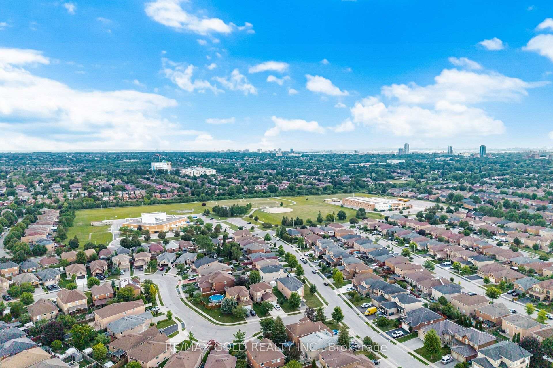 Photo 48 of 53 Cedarwood Crescent, Brampton, Brampton West — HOMEH