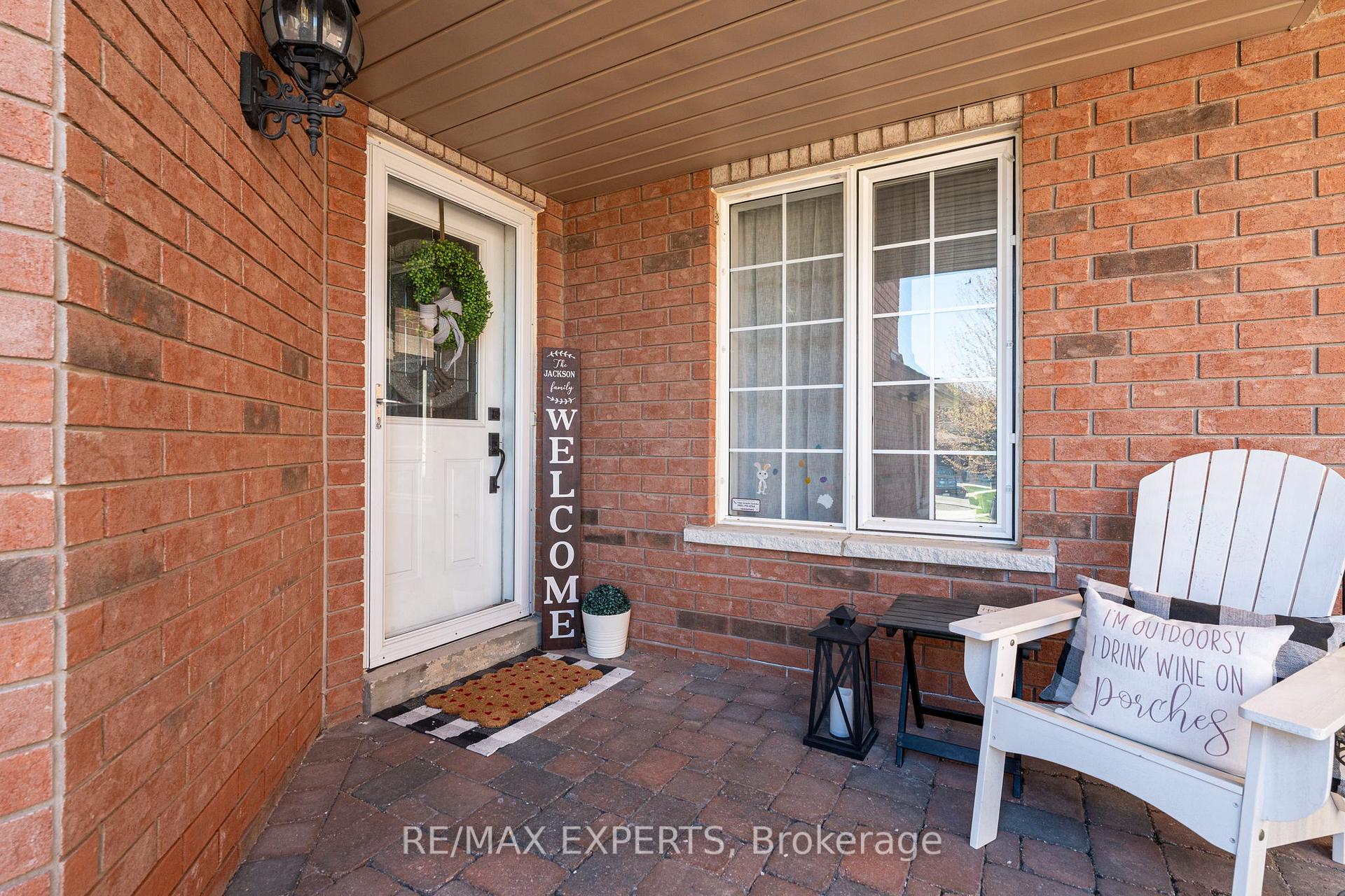 Photo 5 of 28 Crestridge Drive, Caledon, Bolton North — HOMEH