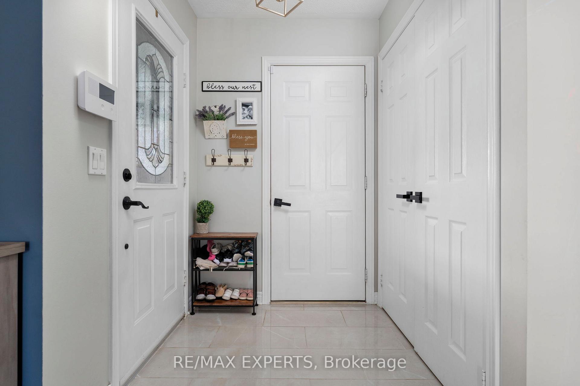 Photo 6 of 28 Crestridge Drive, Caledon, Bolton North — HOMEH