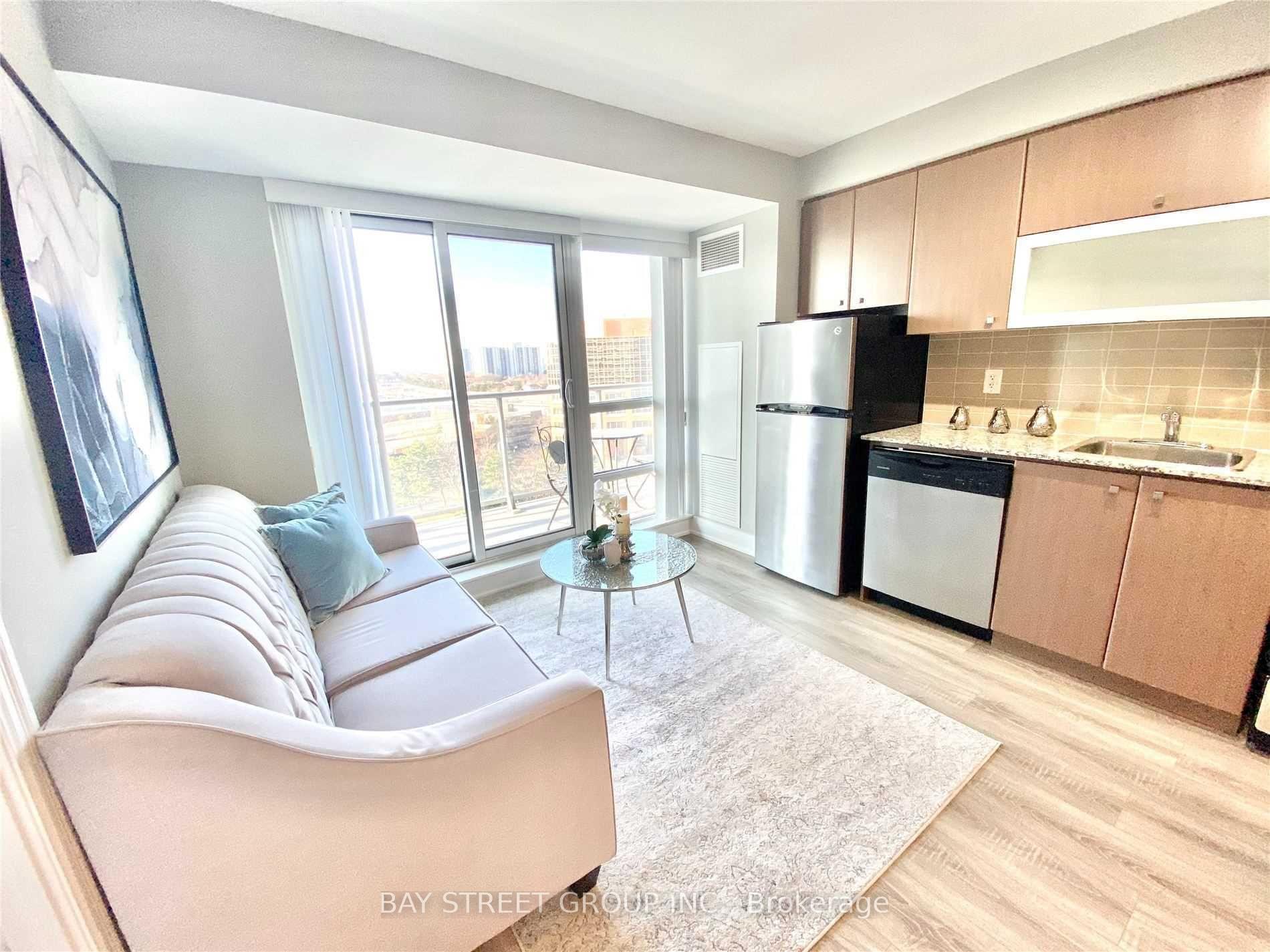 Photo 4 of Unit 801, 2015 Sheppard Avenue E, North York, Henry Farm — HOMEH
