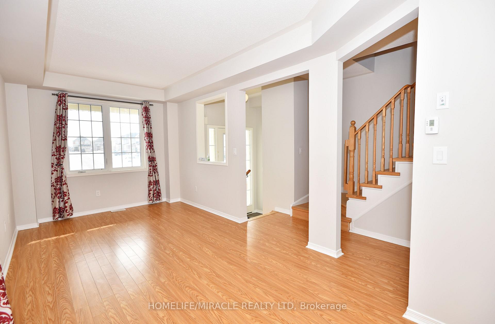 Photo 13 of 112 Mcbride Avenue, Clarington, Bowmanville — HOMEH