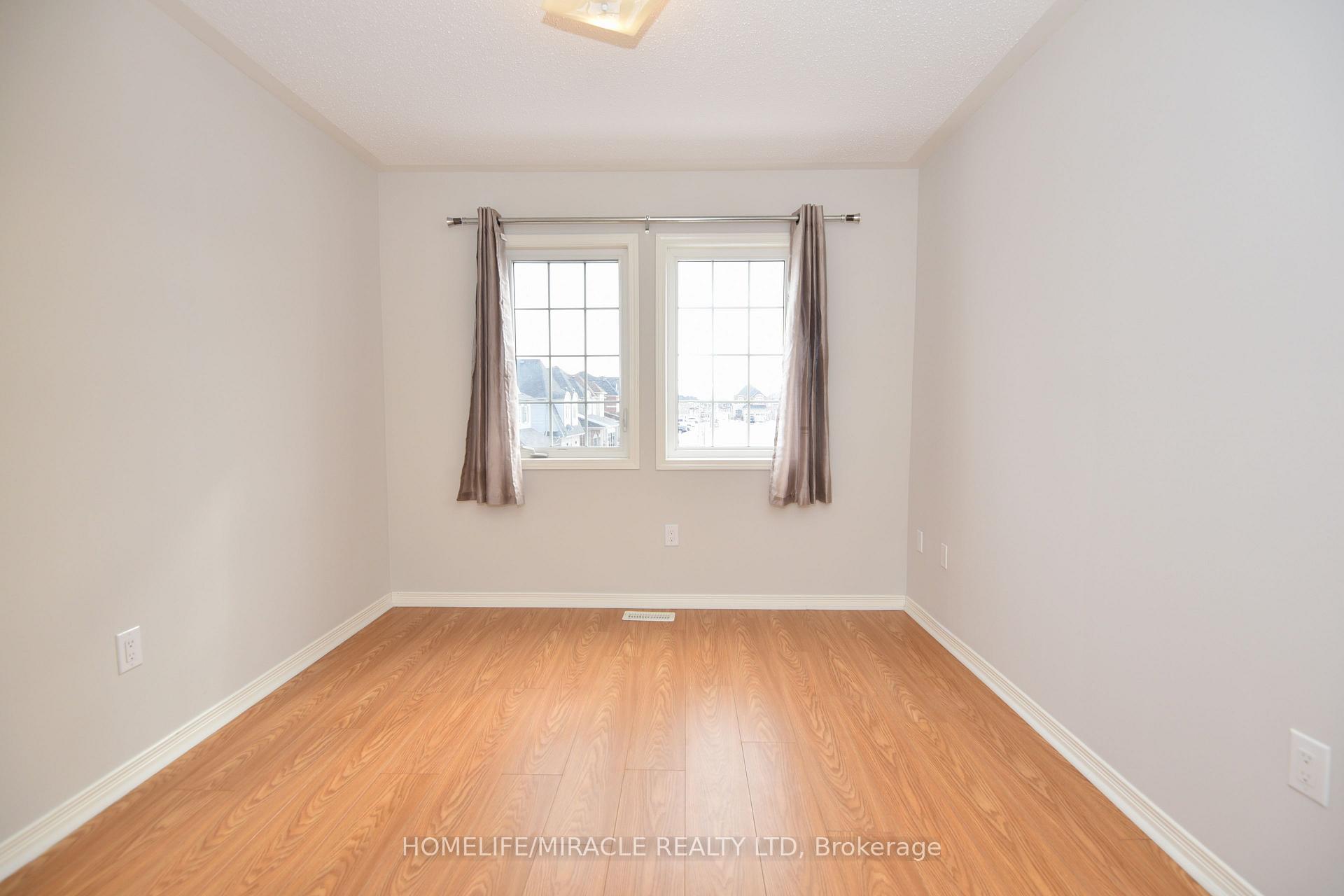 Photo 43 of 112 Mcbride Avenue, Clarington, Bowmanville — HOMEH