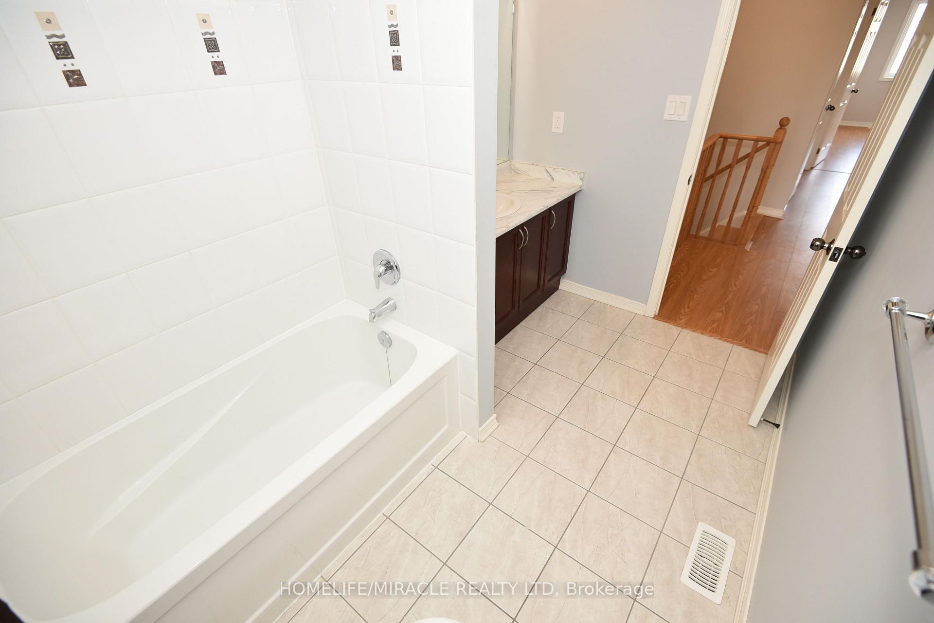 Photo 46 of 112 Mcbride Avenue, Clarington, Bowmanville — HOMEH