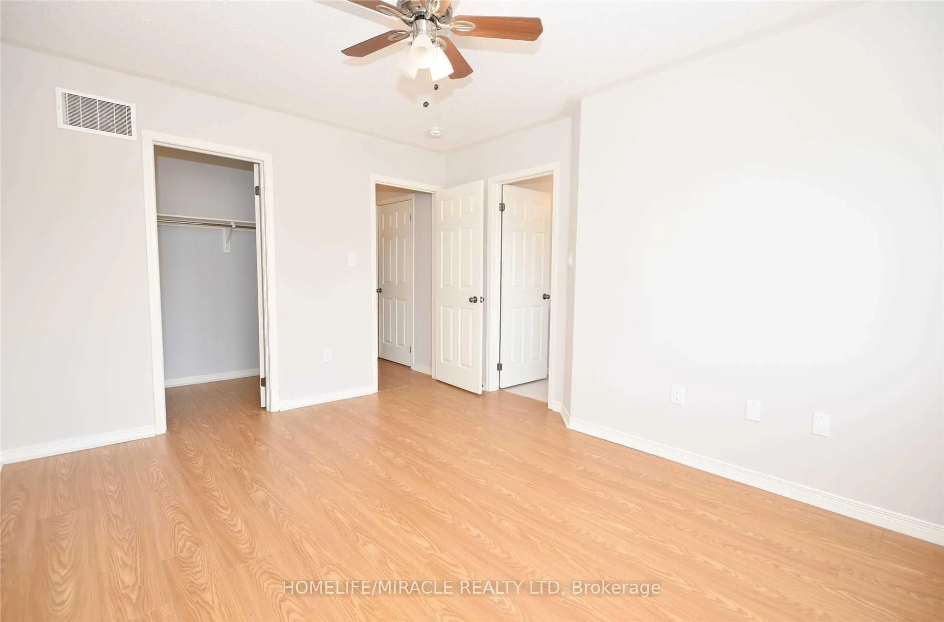 Photo 16 of 112 Mcbride Avenue, Clarington, Bowmanville — HOMEH