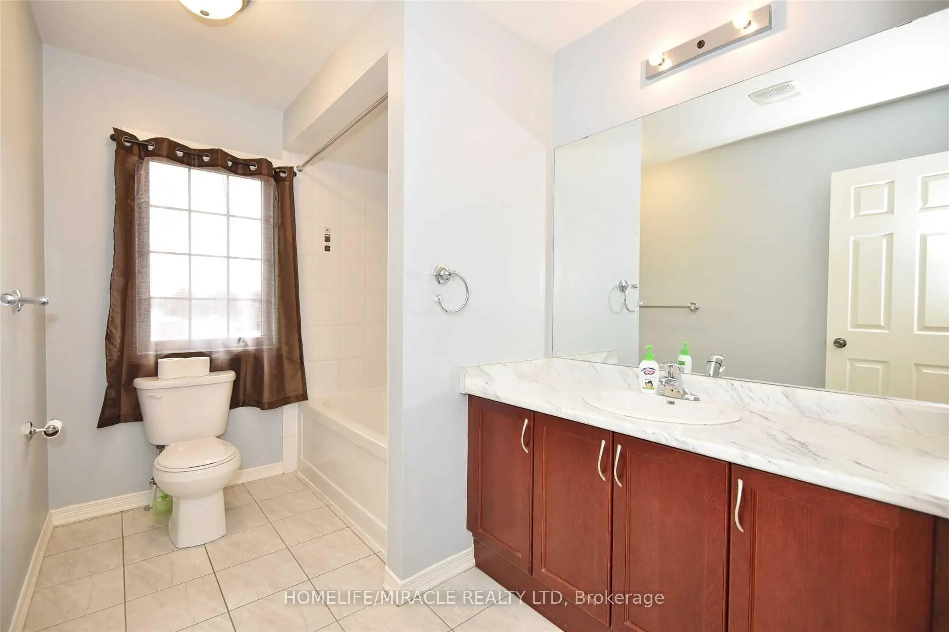 Photo 28 of 112 Mcbride Avenue, Clarington, Bowmanville — HOMEH
